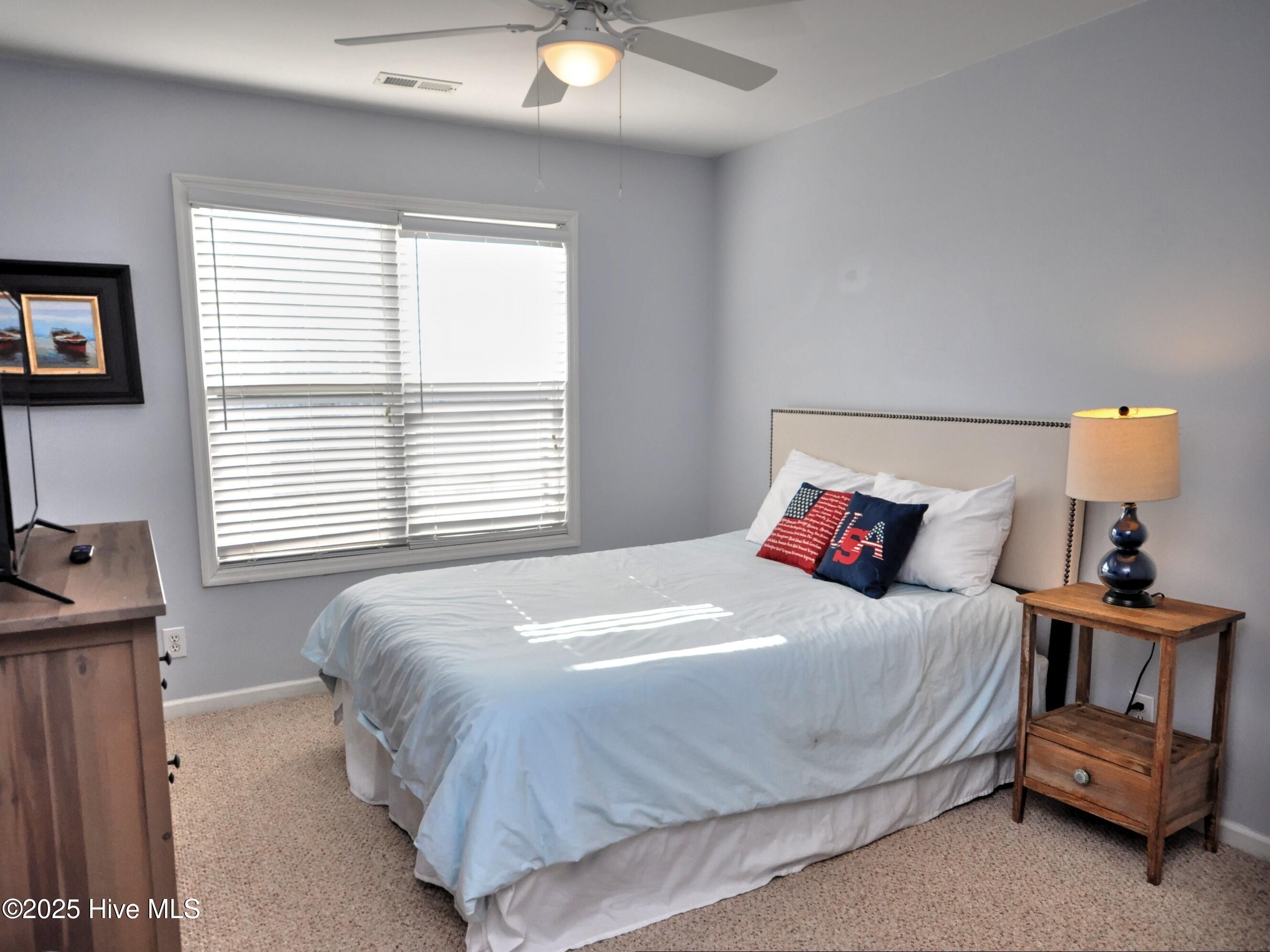 100545974 | Photo 25