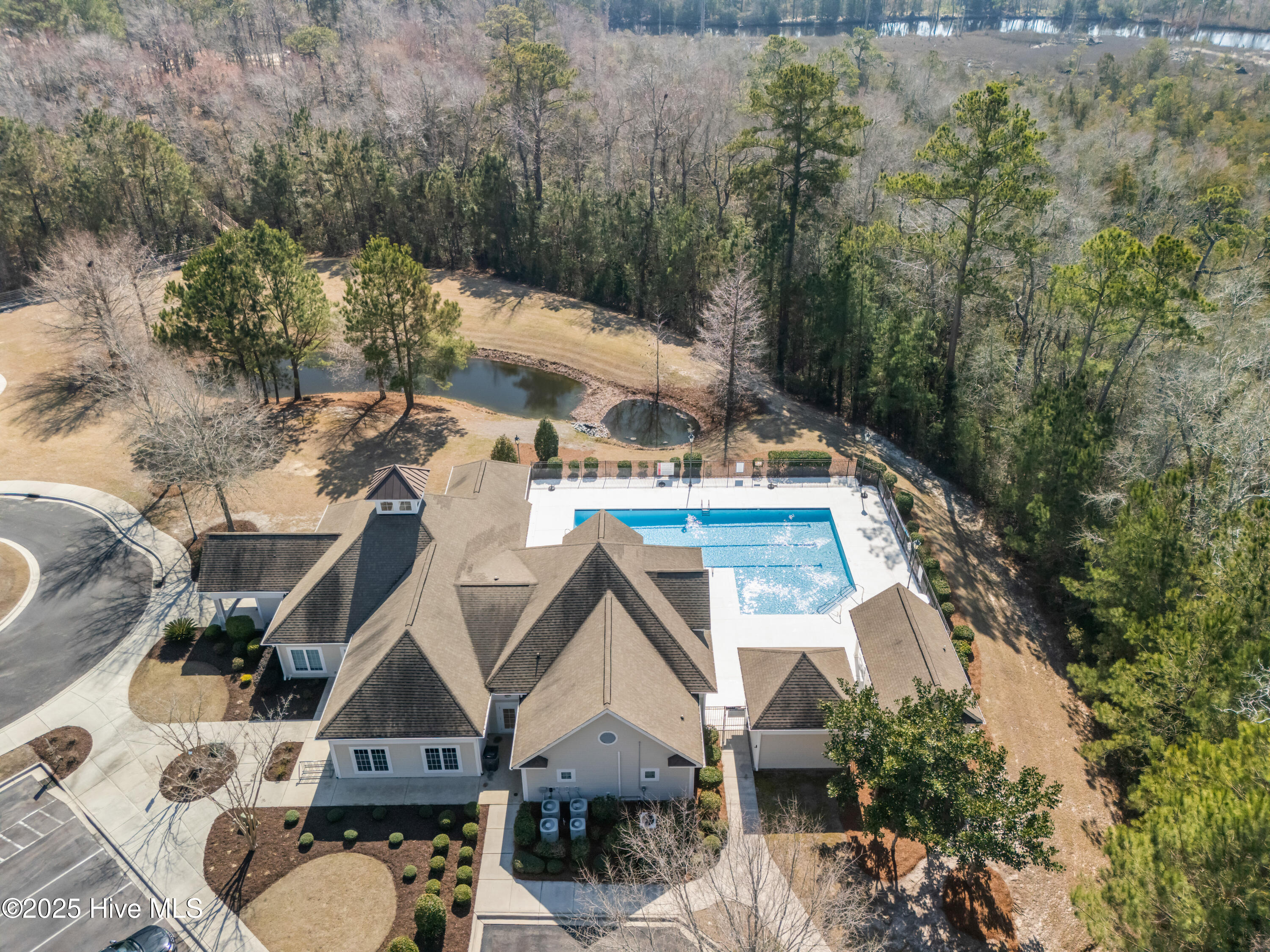 100532334 | Photo 73