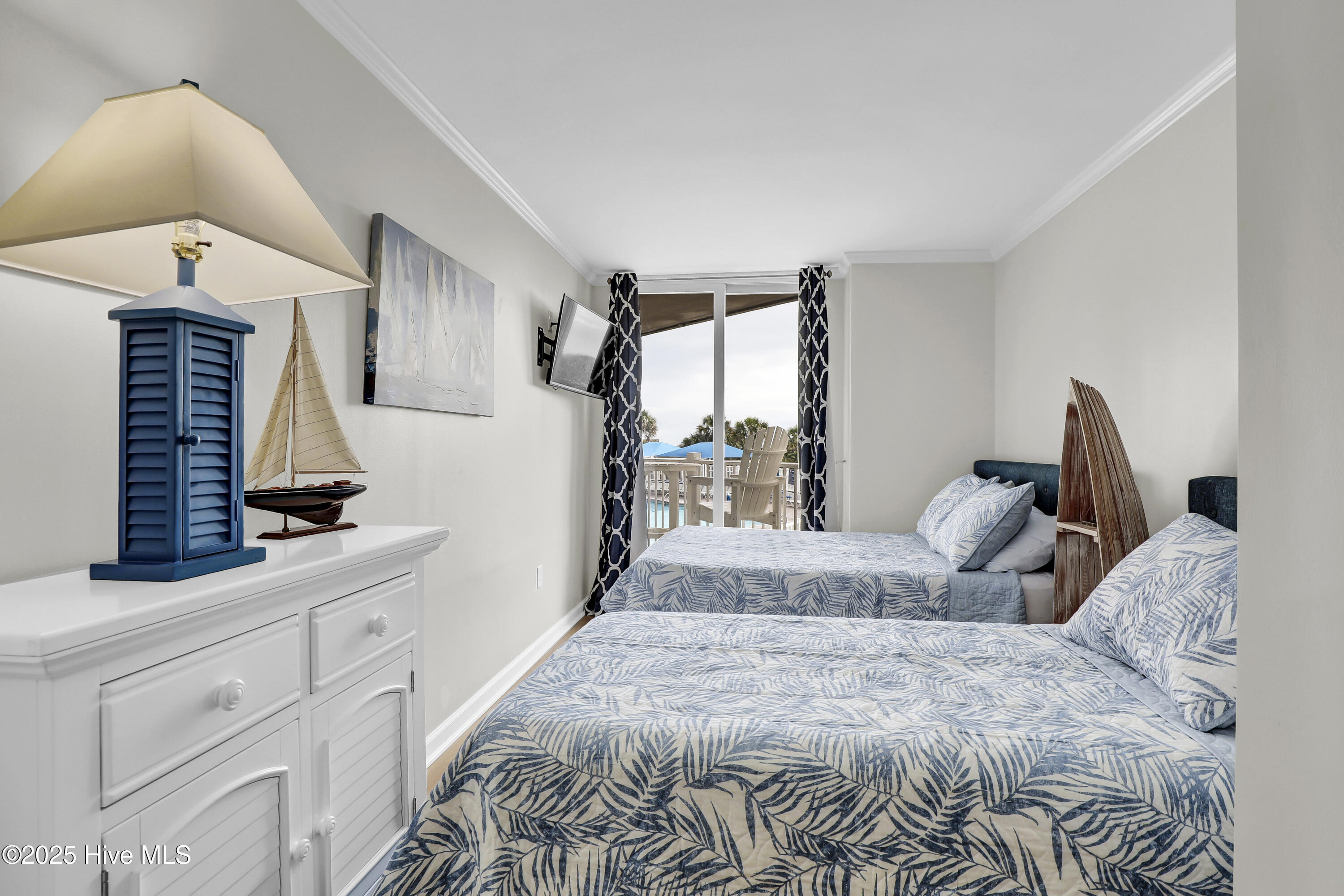 100518100 | Photo 18