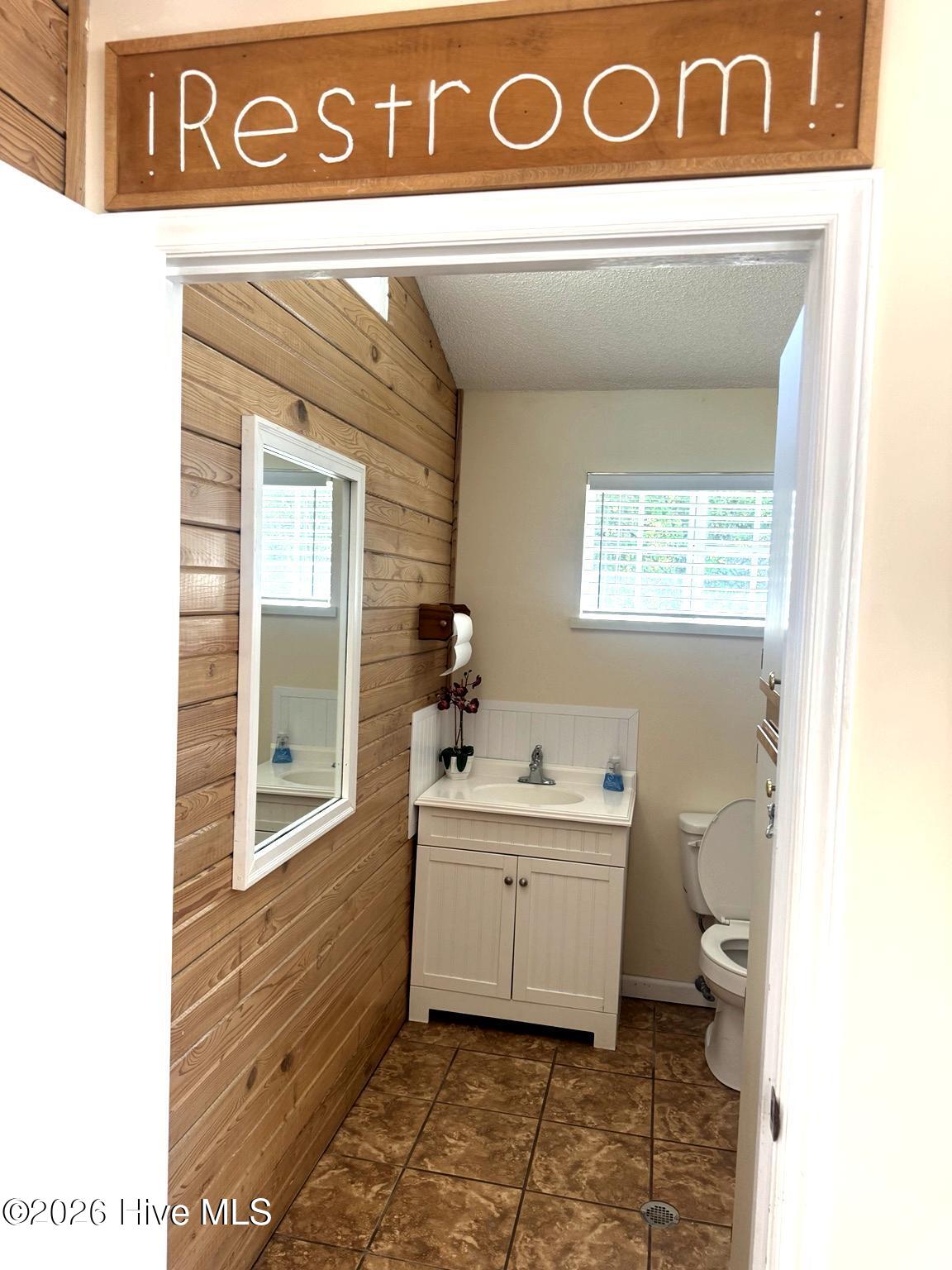 901 Cedarwood Village,Morehead City