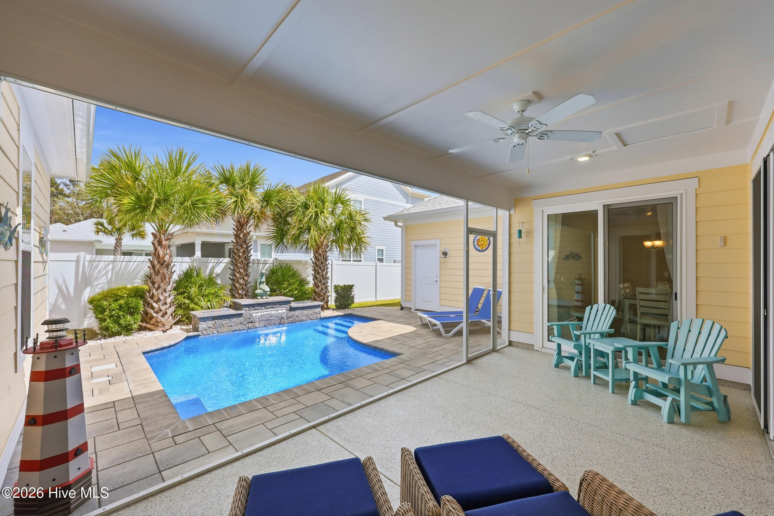 100563402 | Photo 27