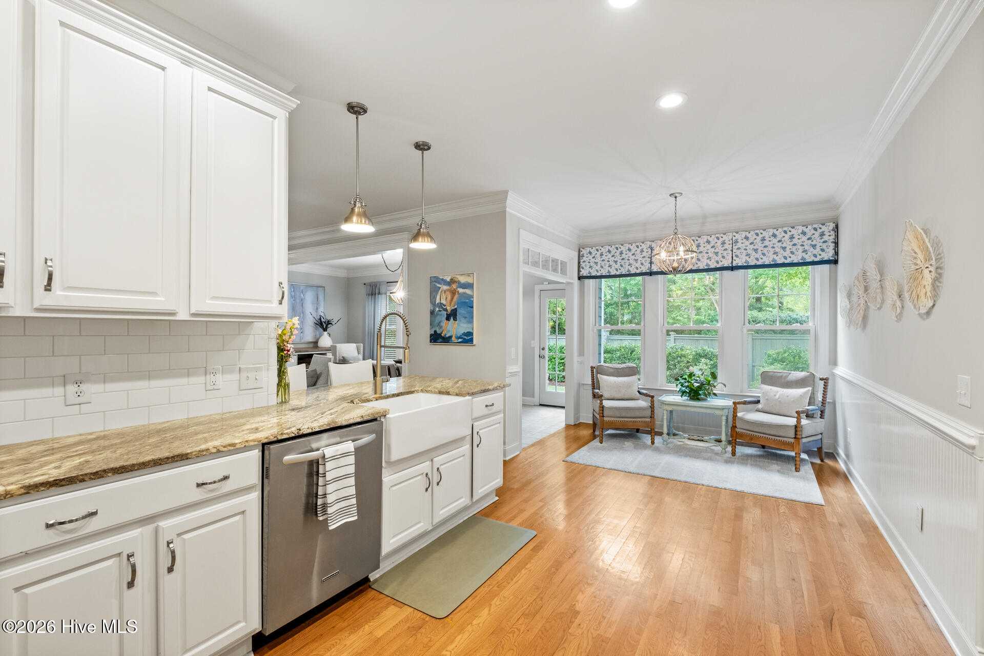 100554088 | Photo 18