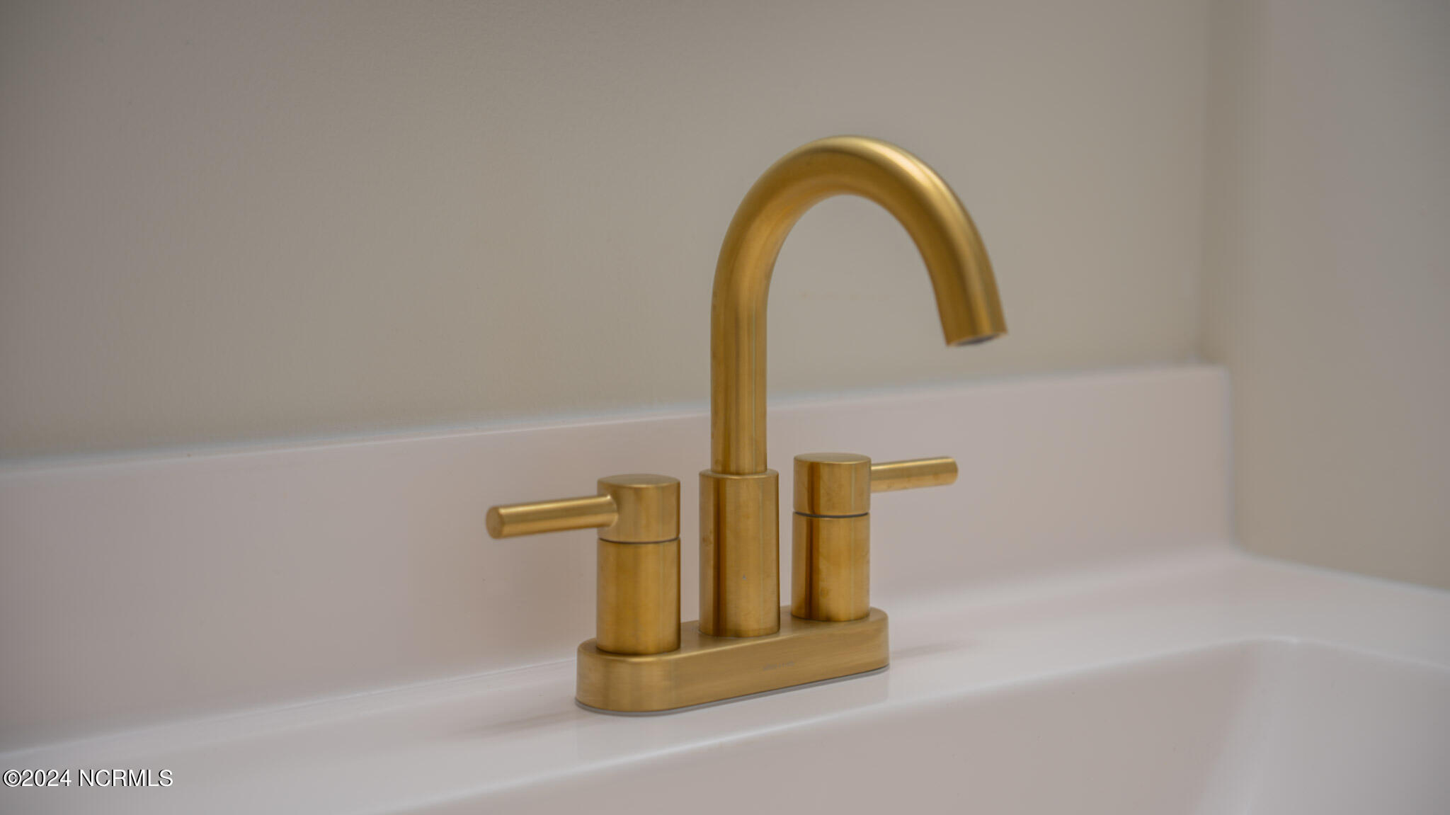 100537460 | Photo 17