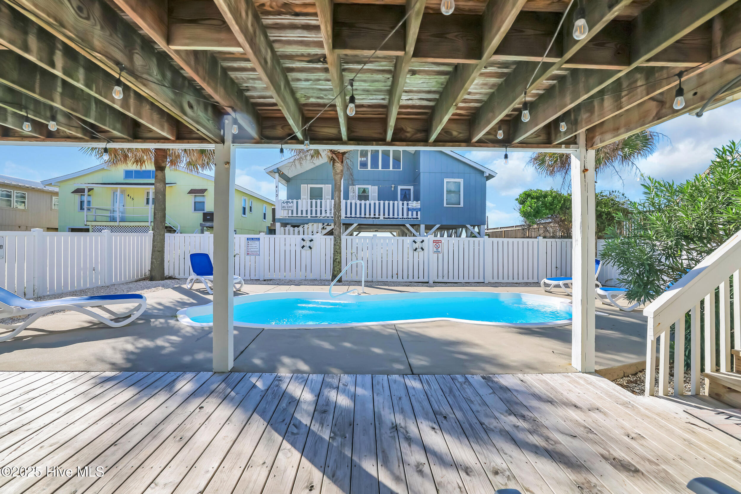 100536286 | Photo 54