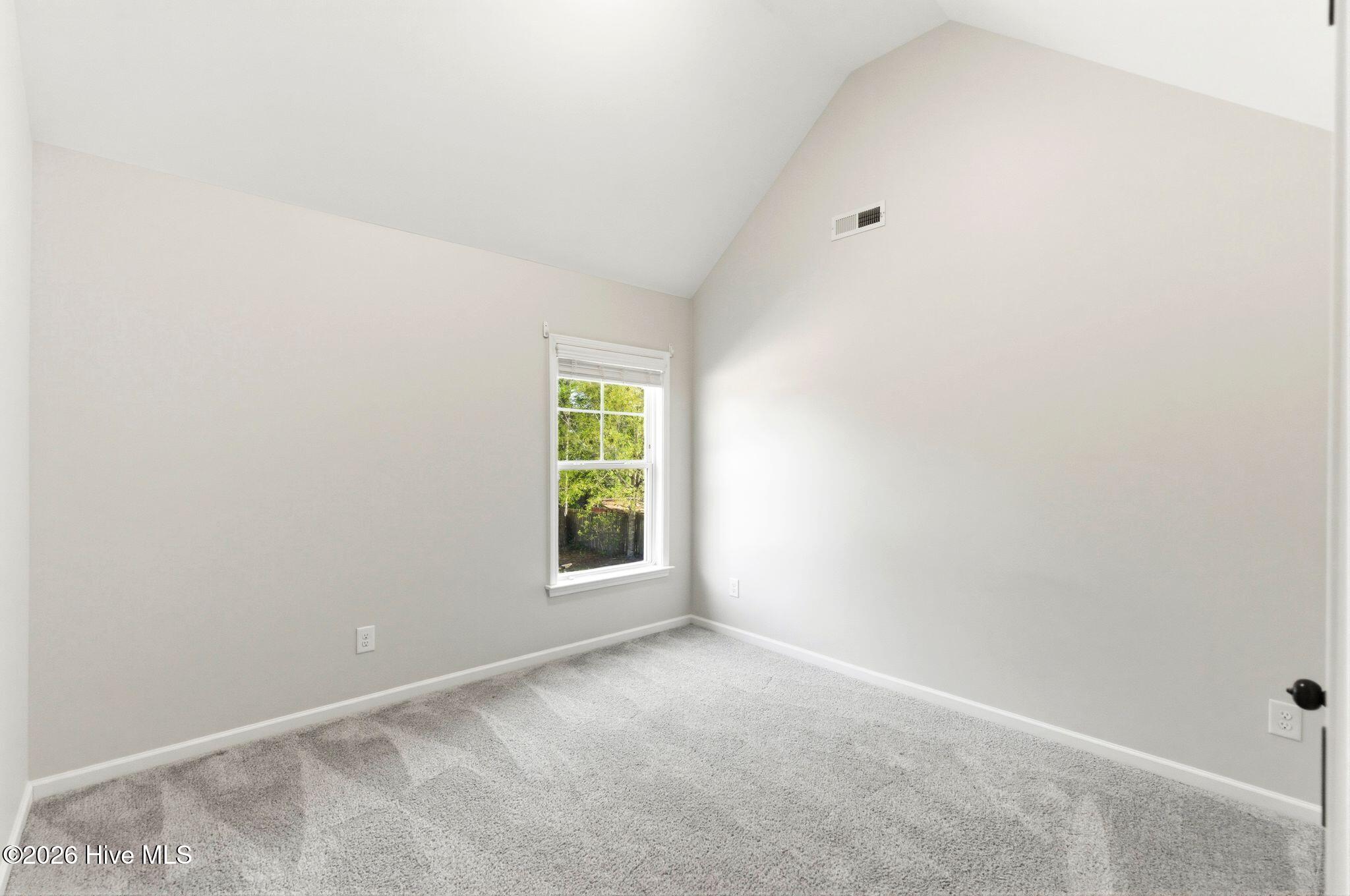 100566859 | Photo 42