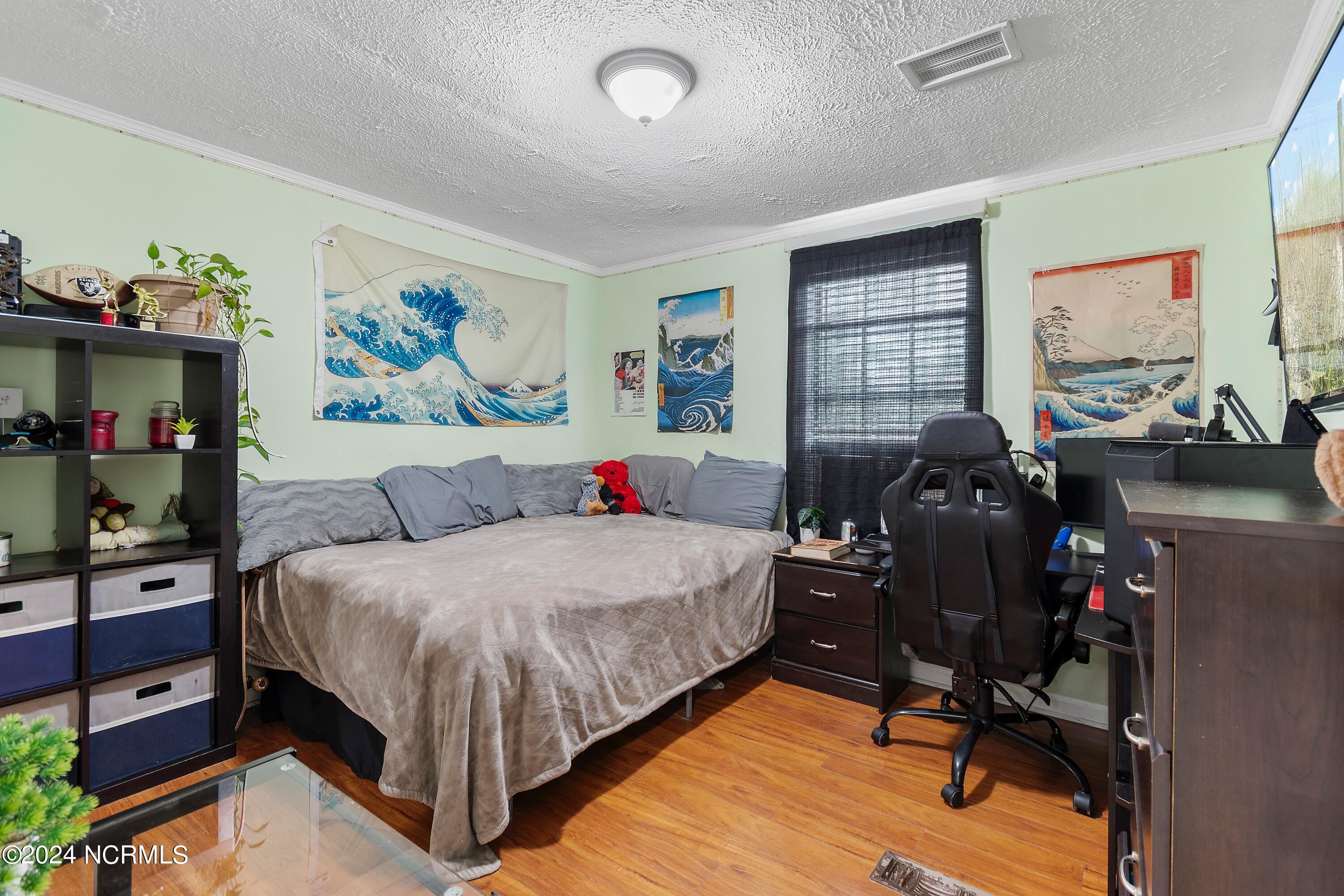 100547405 | Photo 18