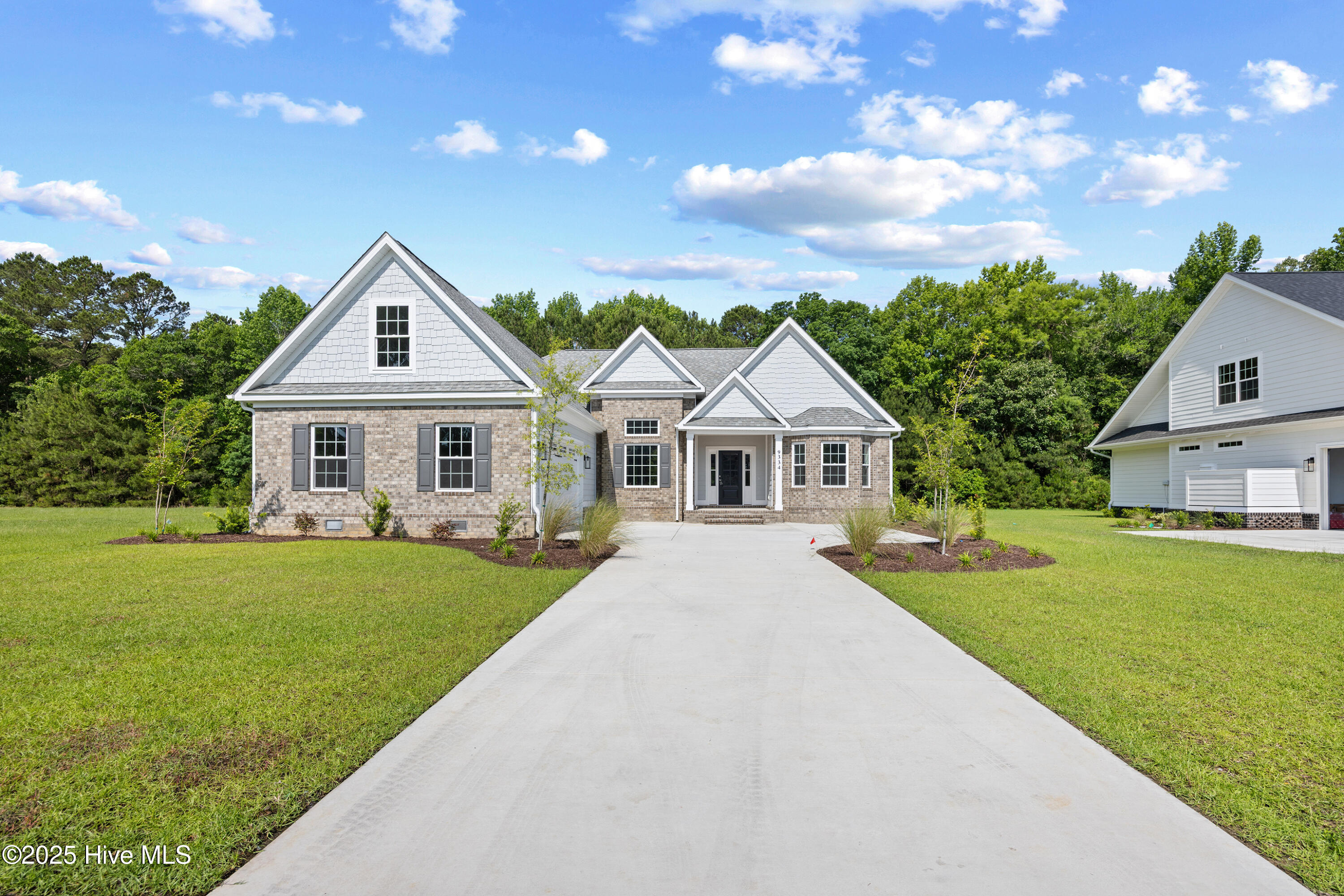 100472156 | Photo 44