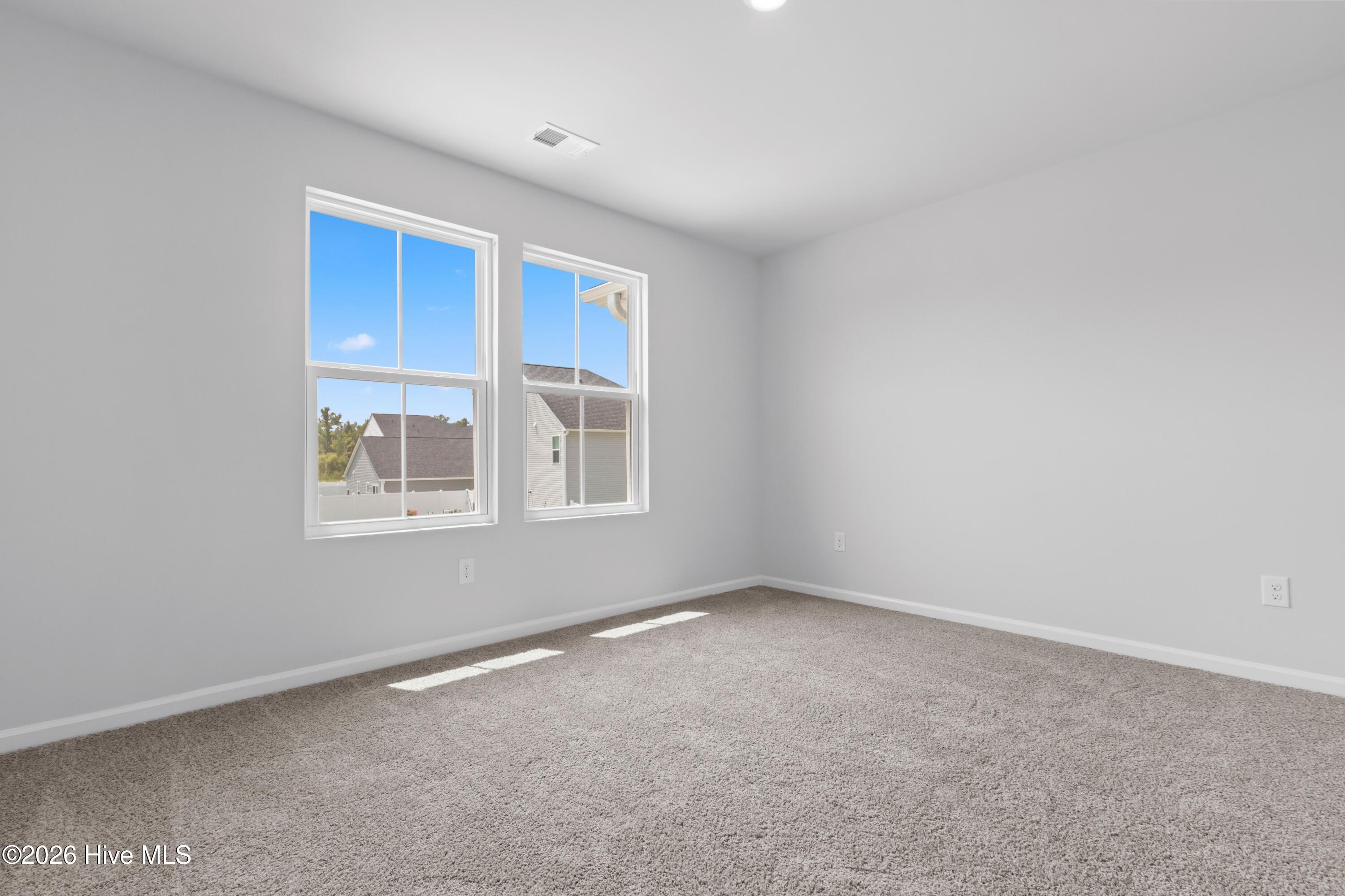 100557656 | Photo 43