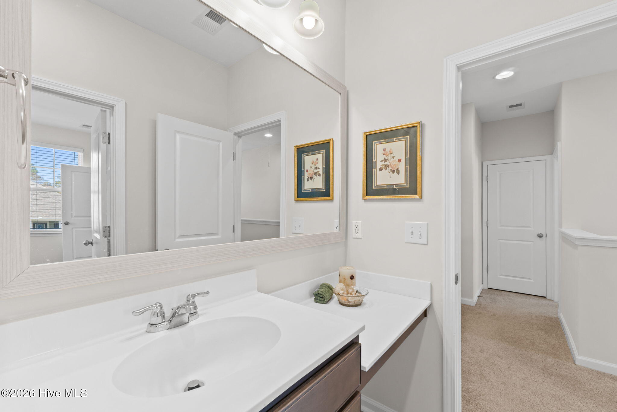 100566653 | Photo 18