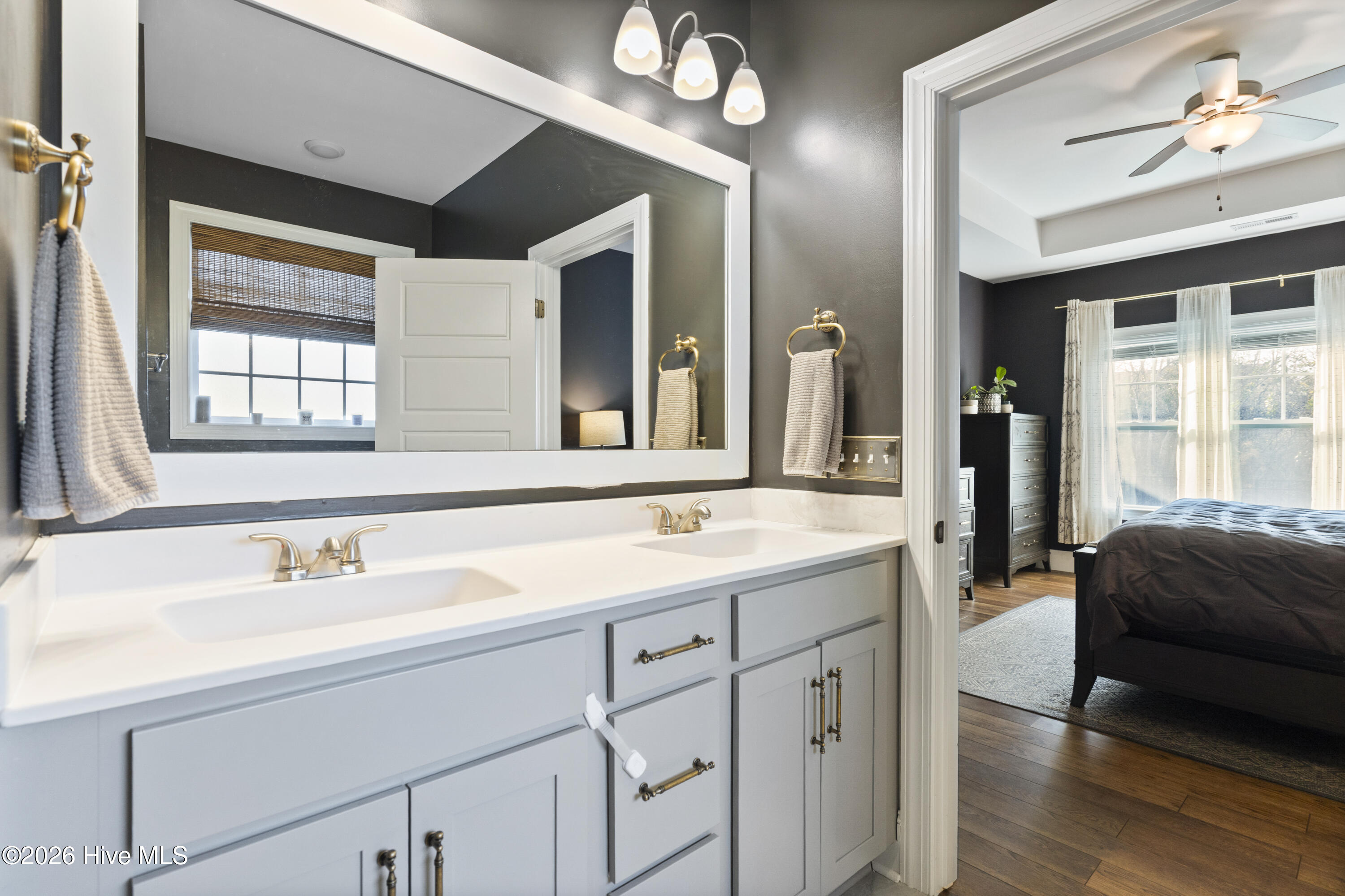 100552467 | Photo 29