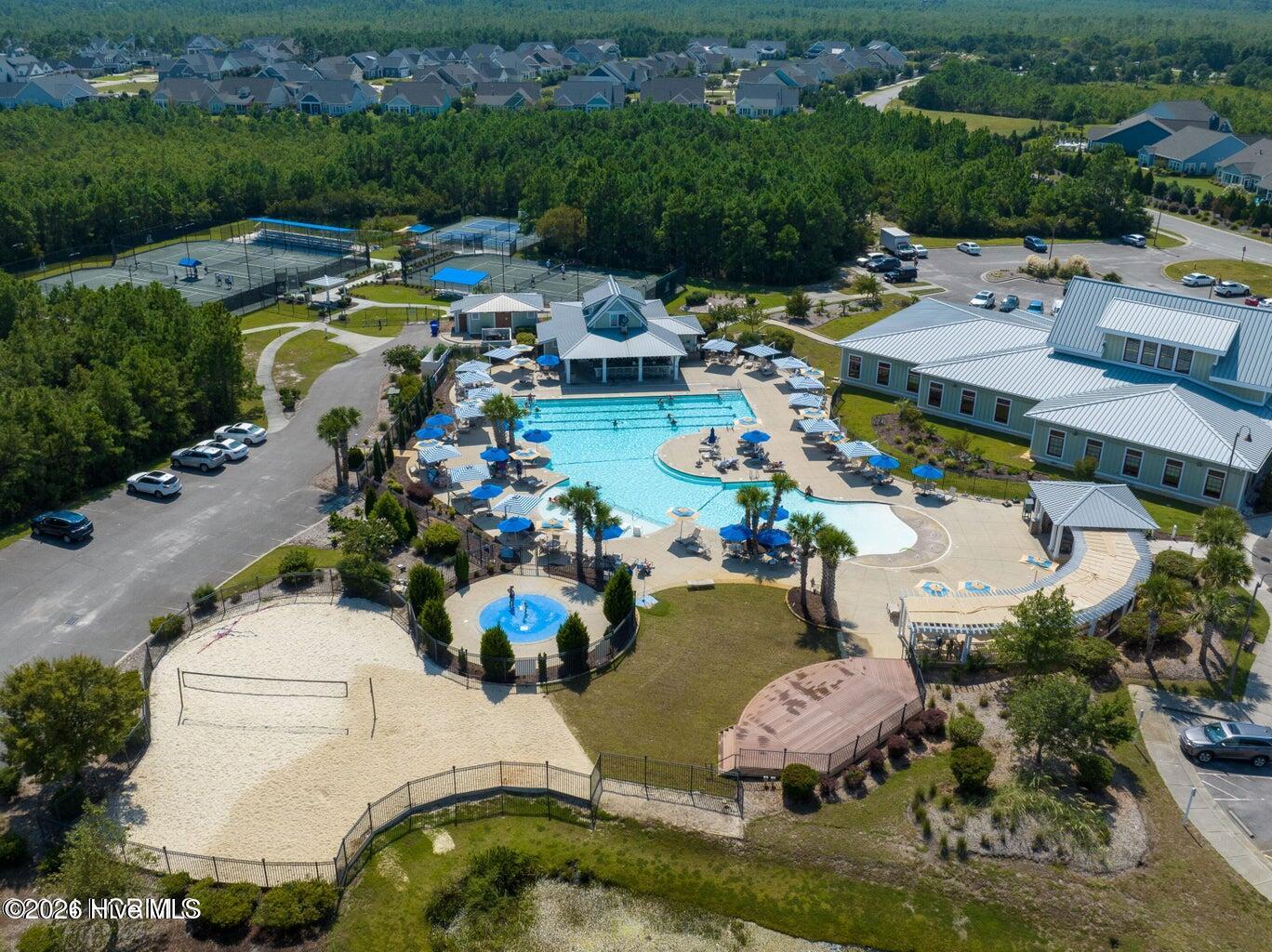 100566605 | Photo 84