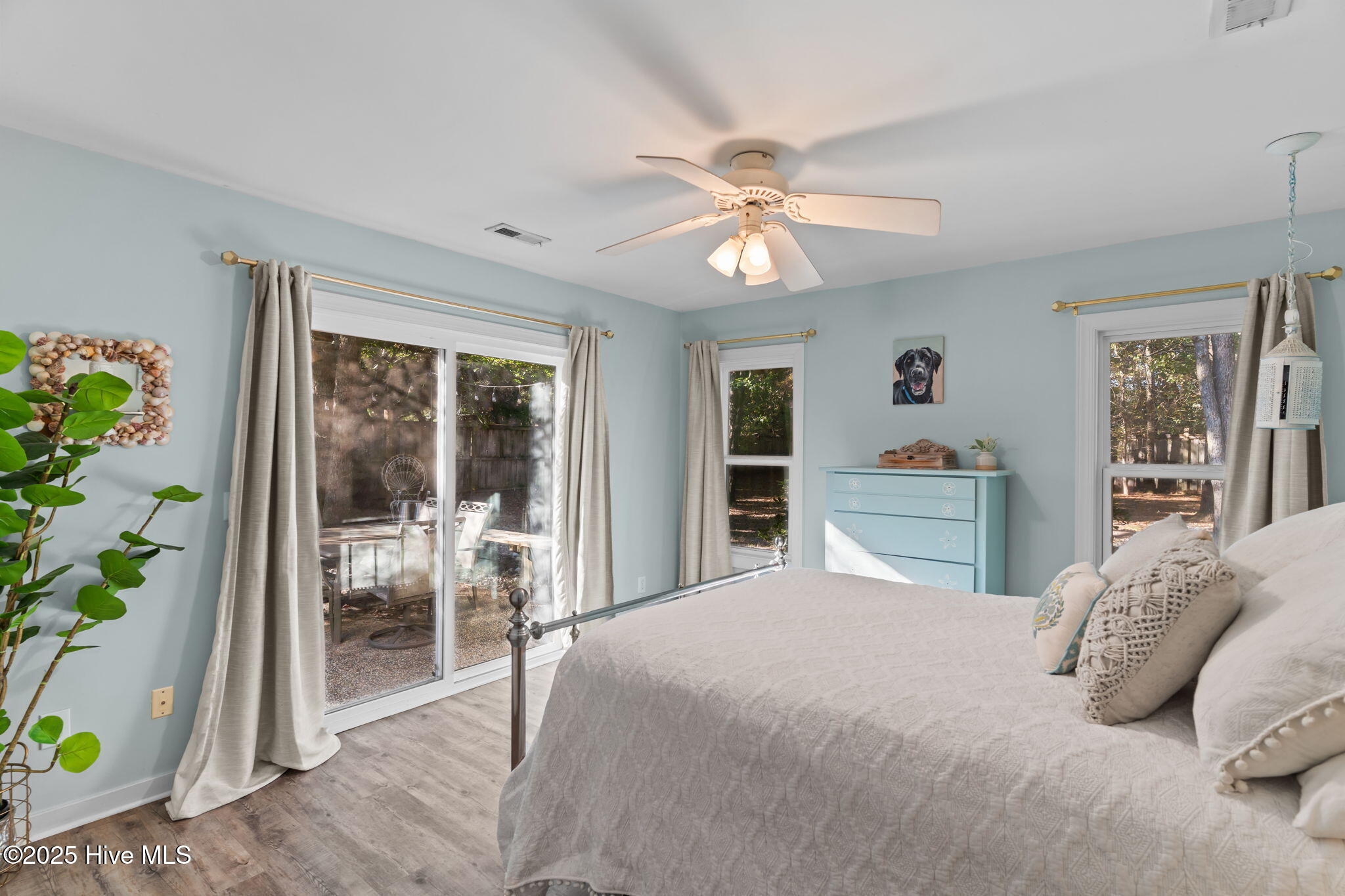 100537422 | Photo 40