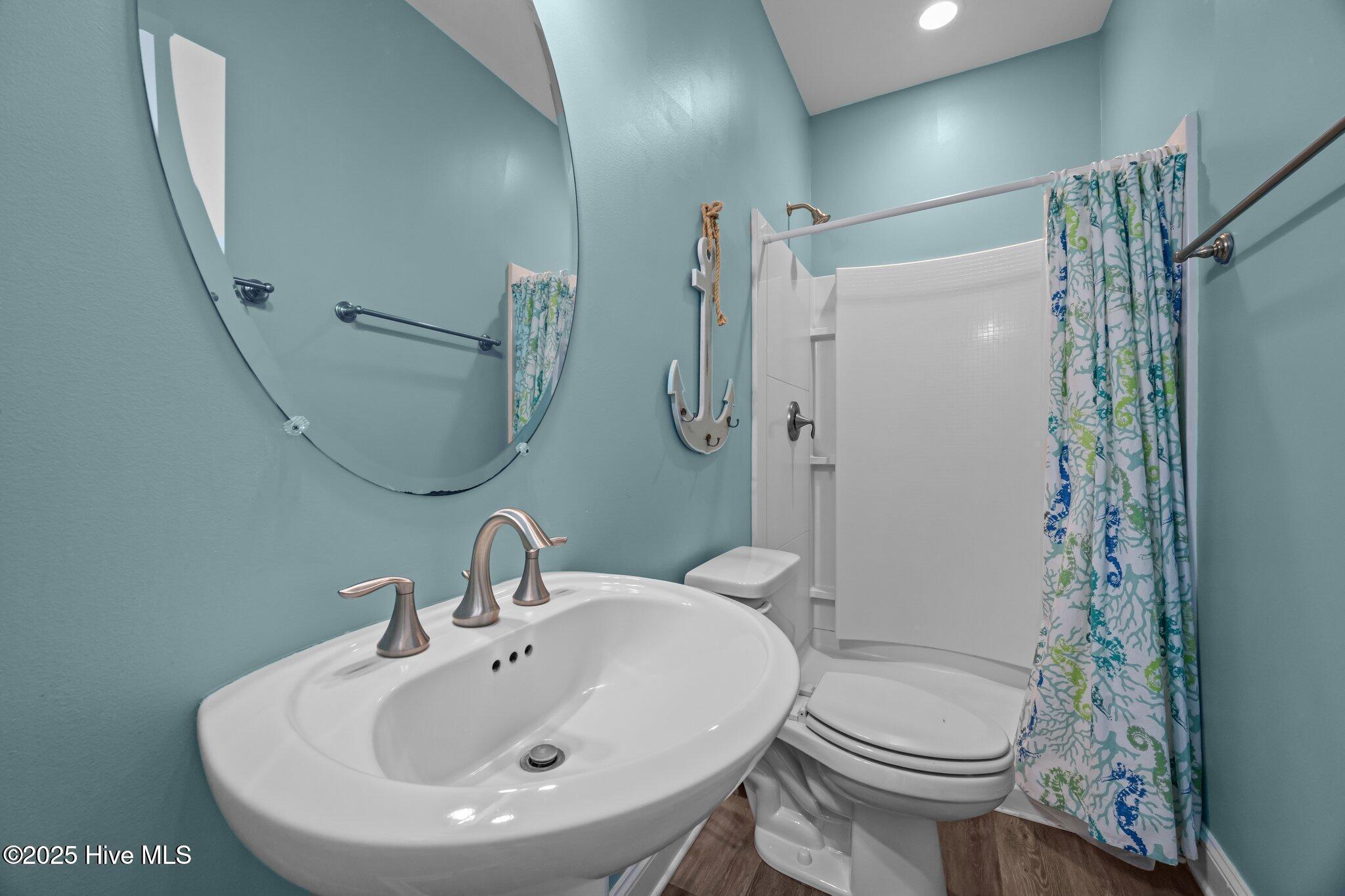 100535053 | Photo 42