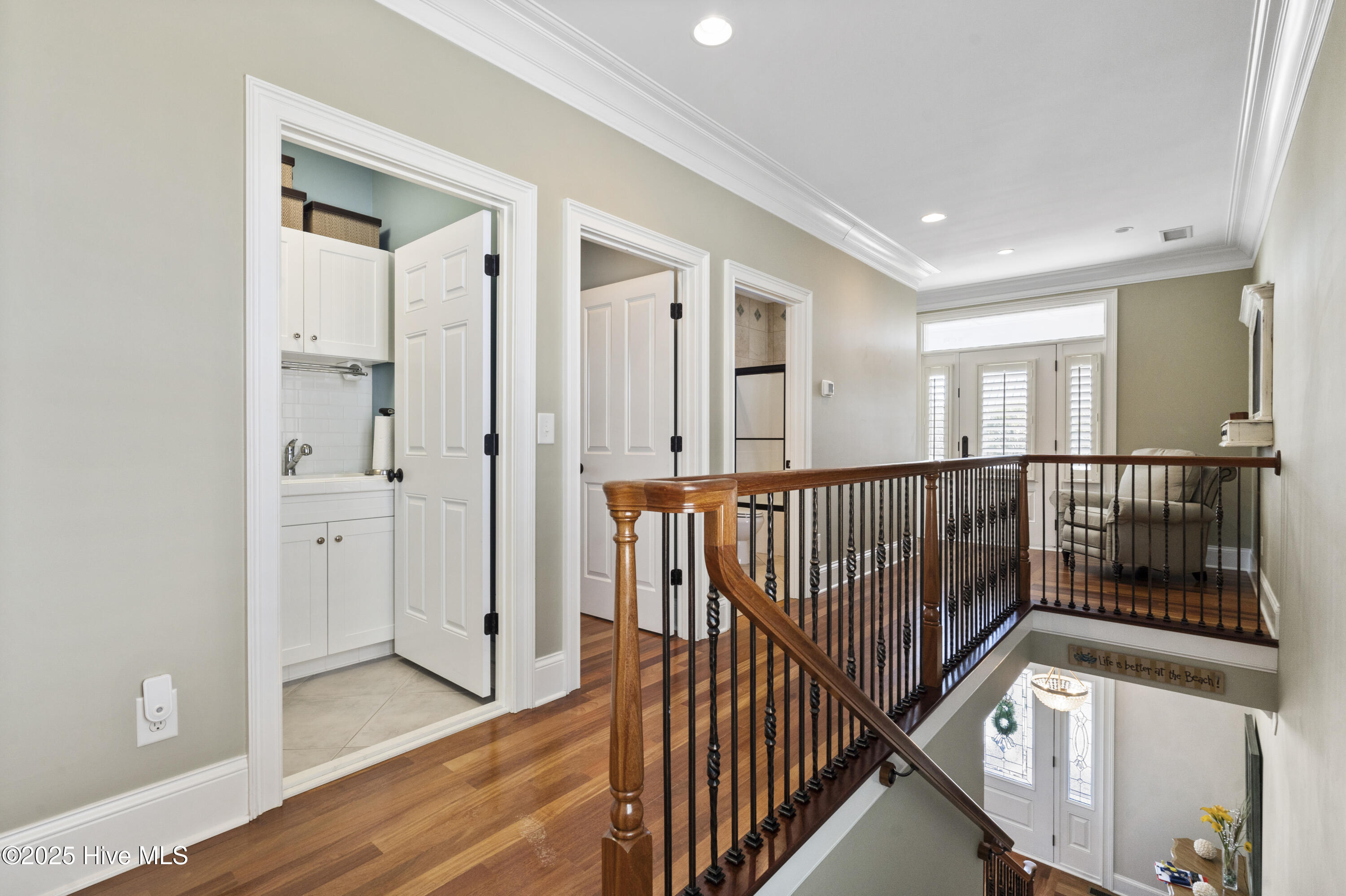 100498817 | Photo 36