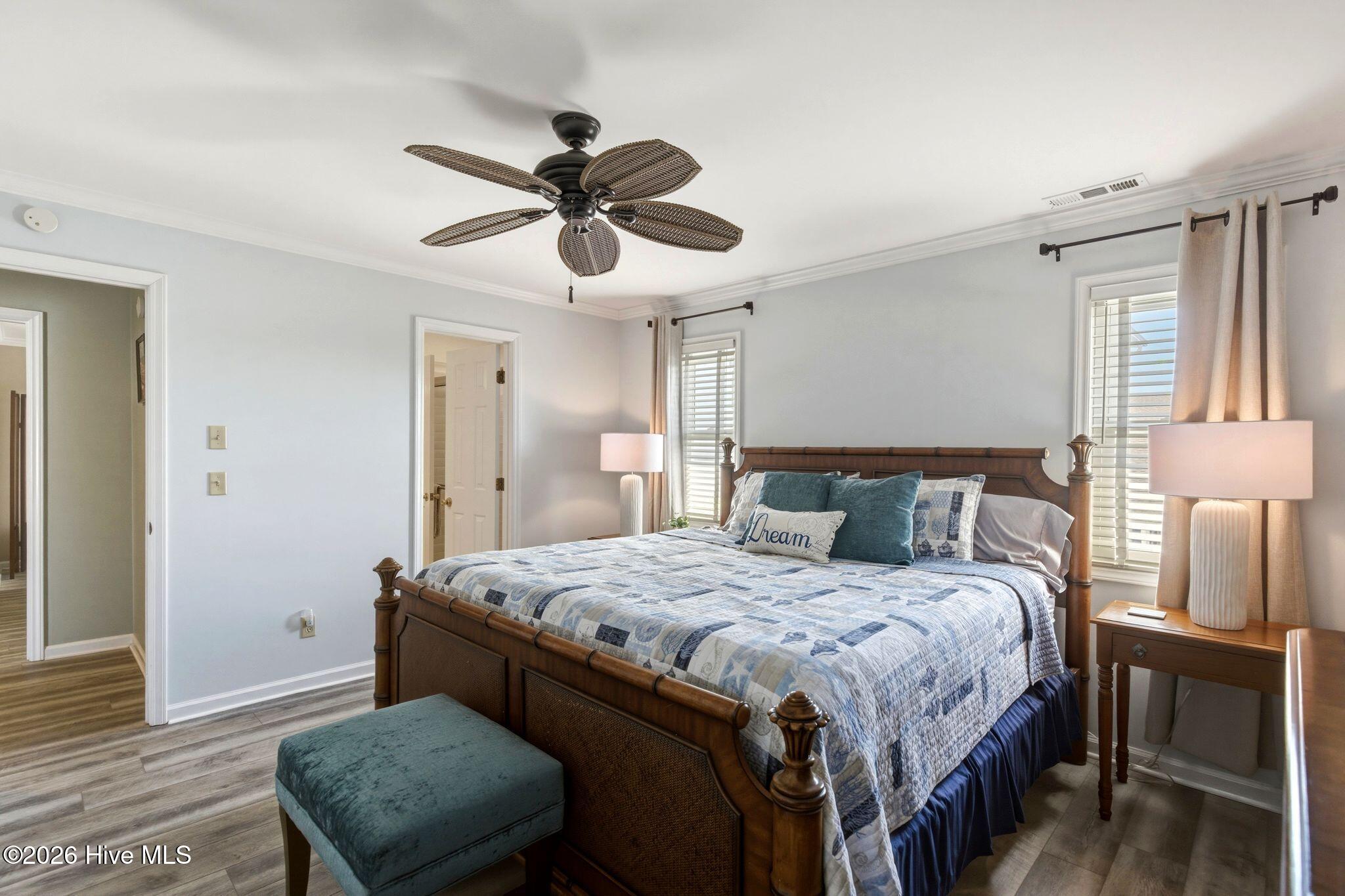 100539934 | Photo 38