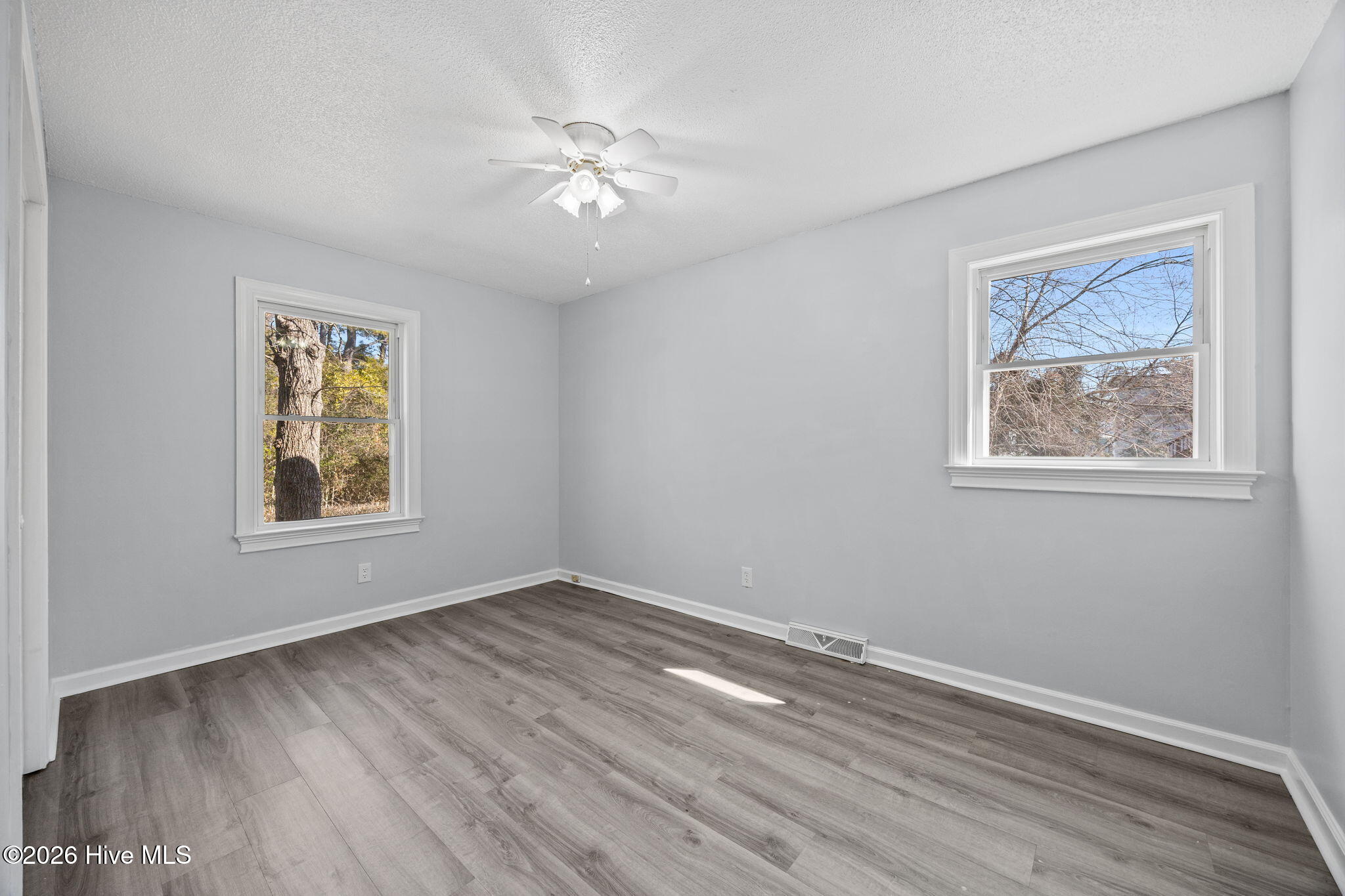 100554727 | Photo 20