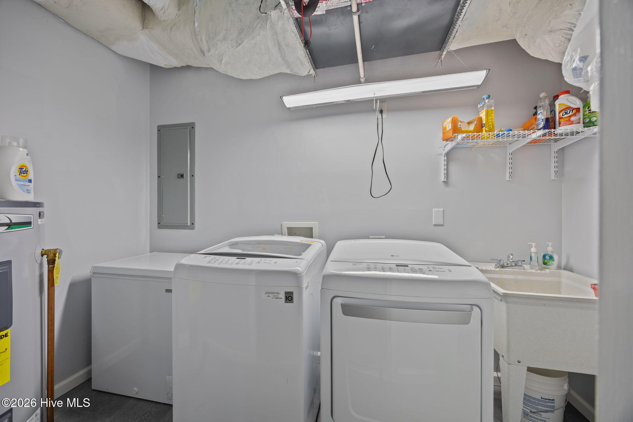 100558416 | Photo 33