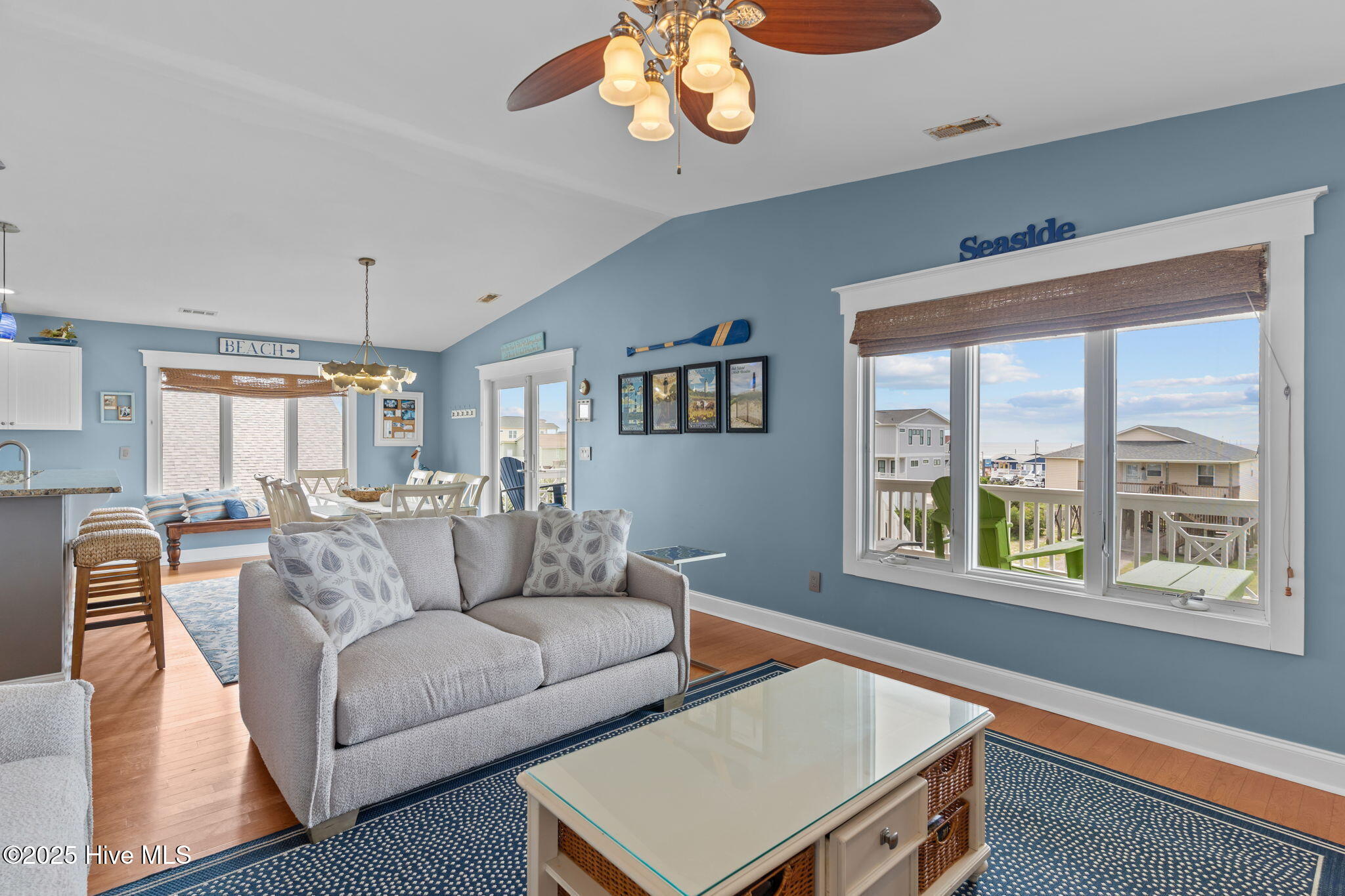 100526525 | Photo 12