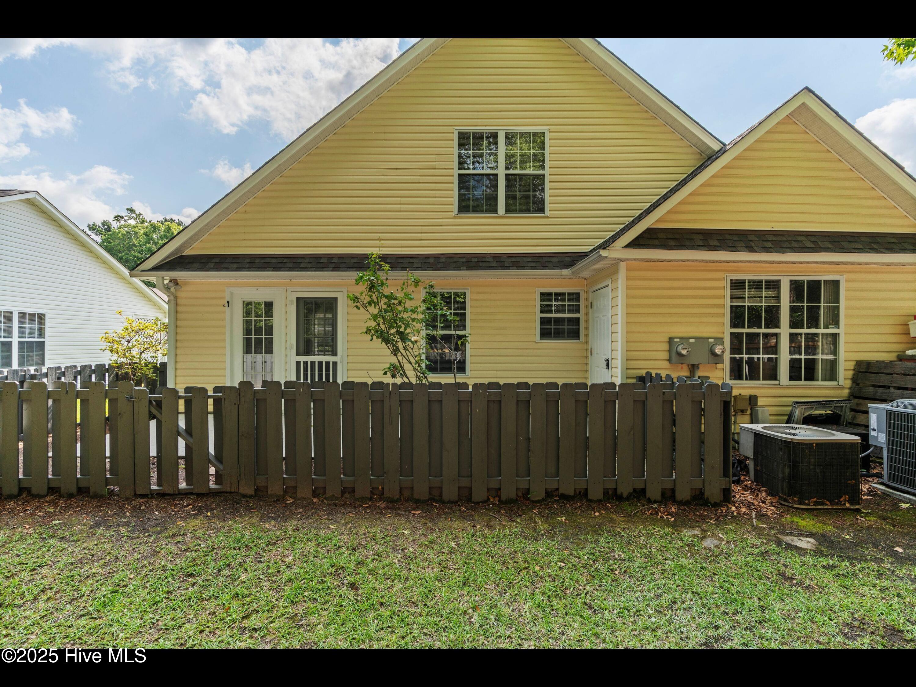 100510875 | Photo 32