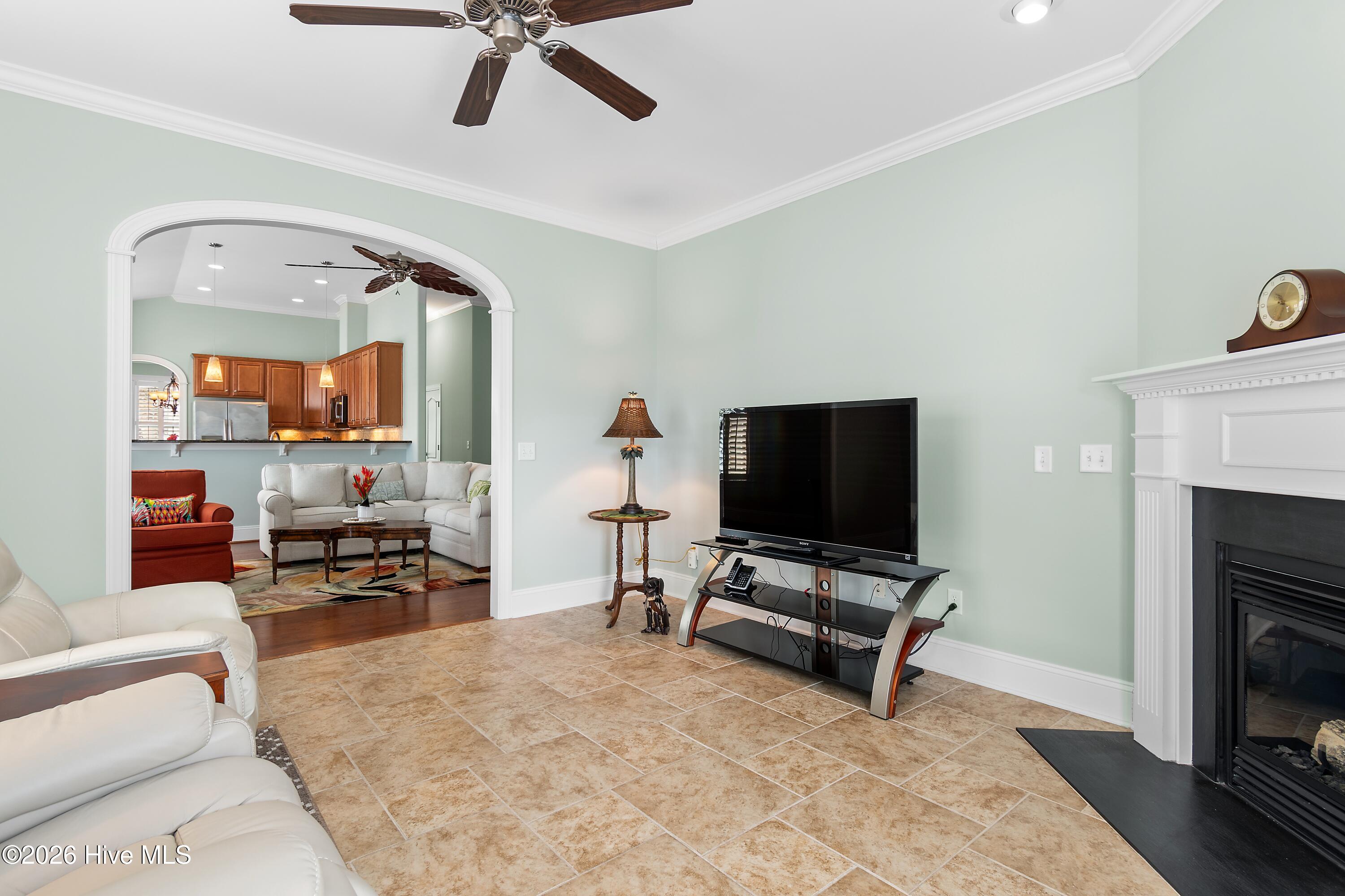 100554083 | Photo 17