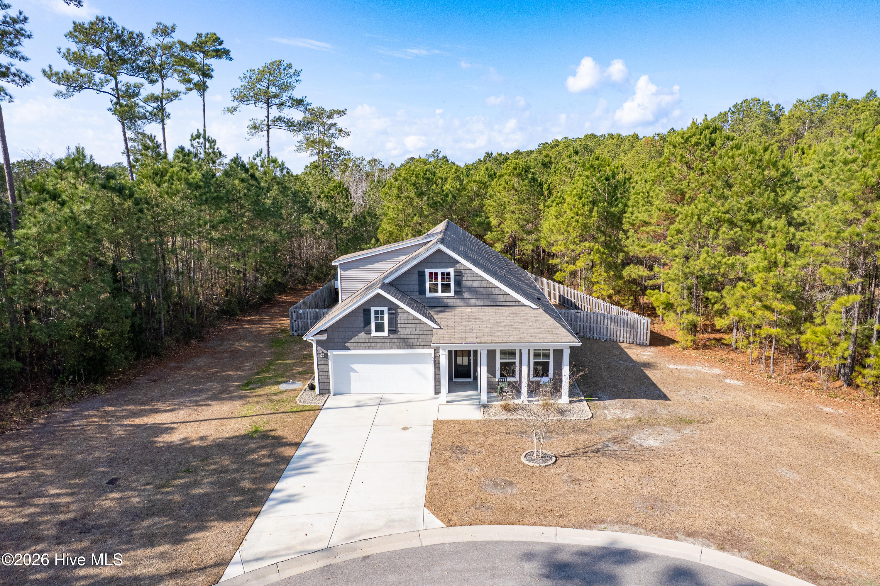 100549305 | Photo 44