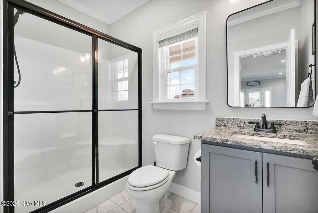 100566237 | Photo 35