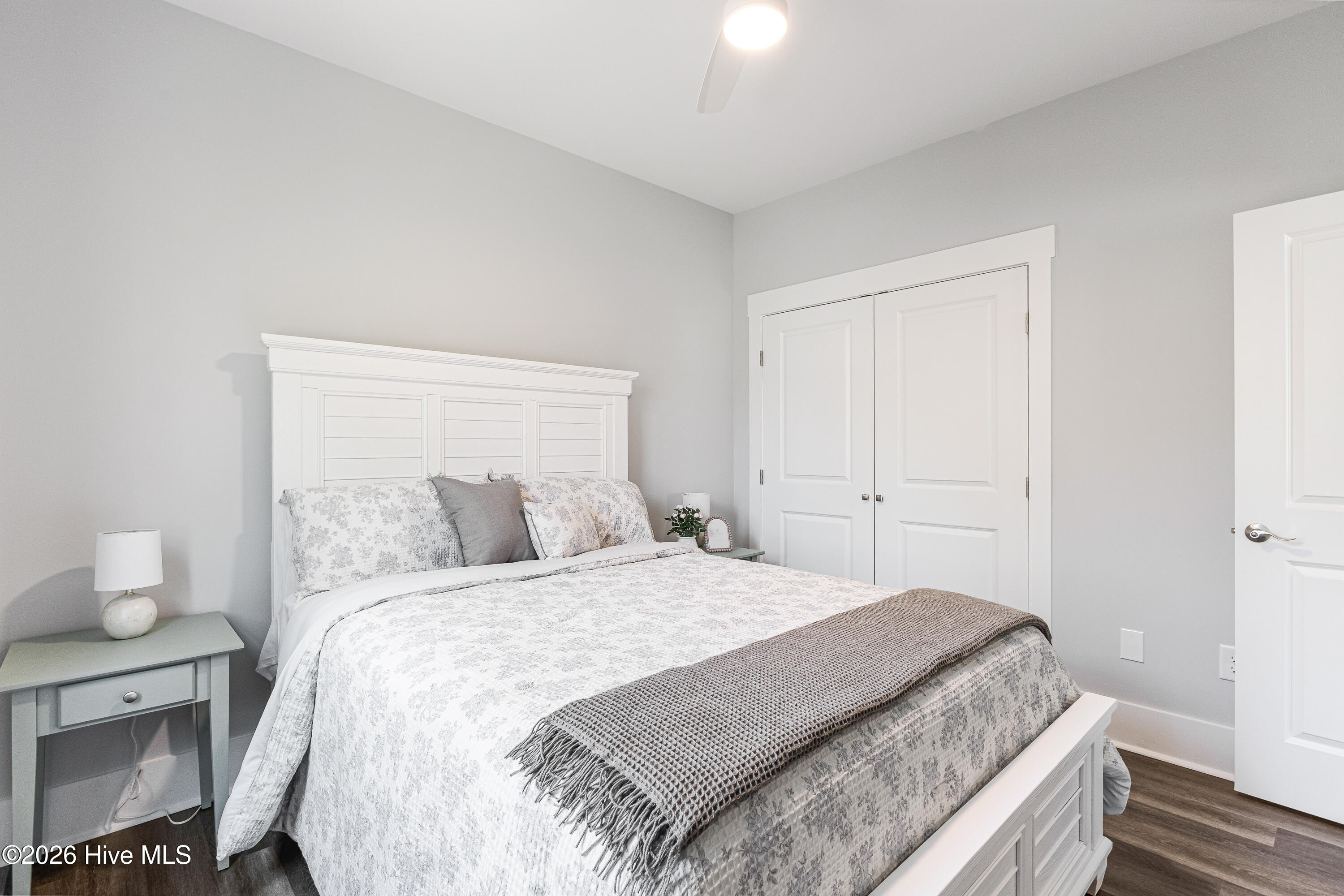 100523019 | Photo 15