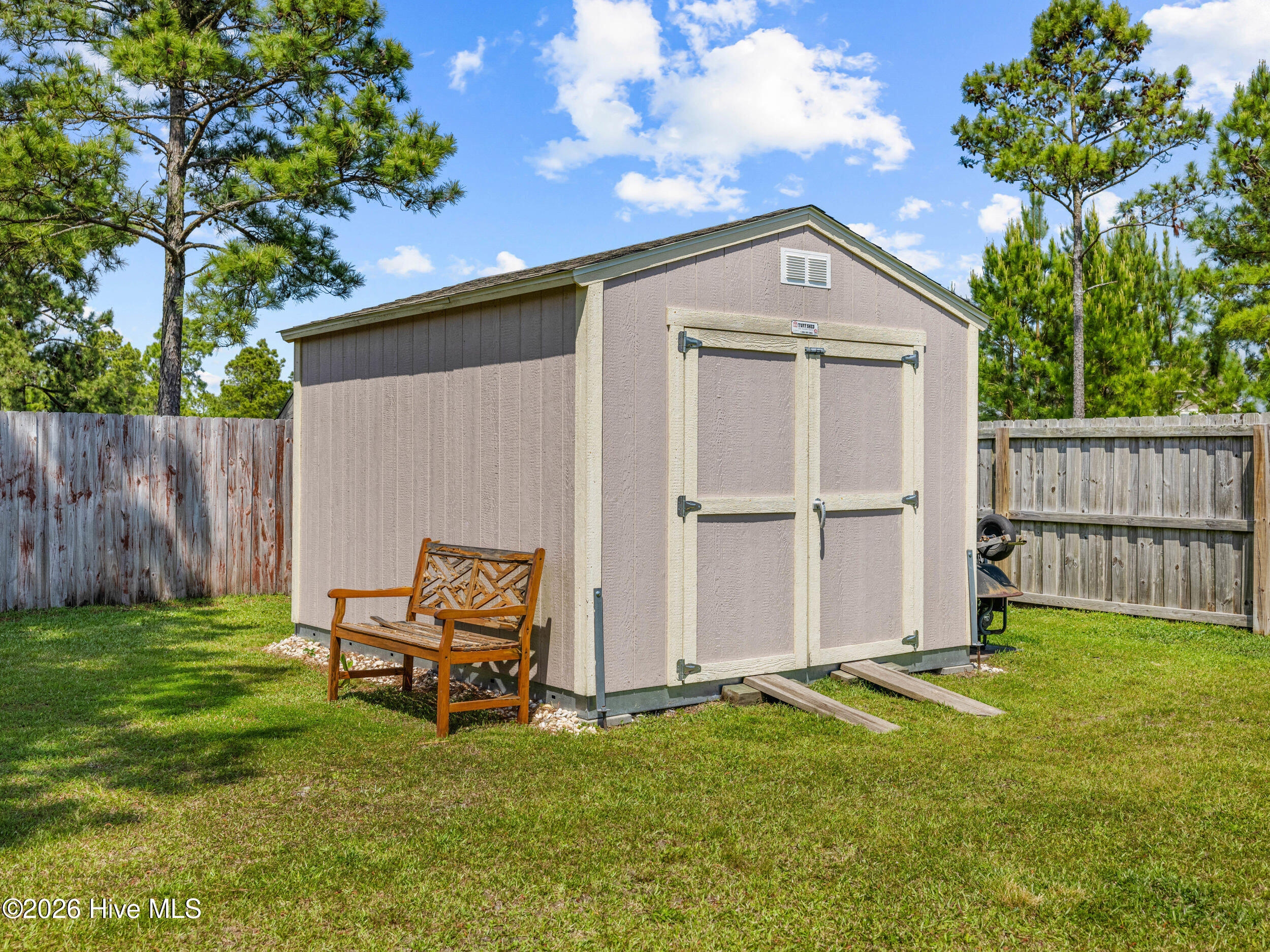 100567320 | Photo 43