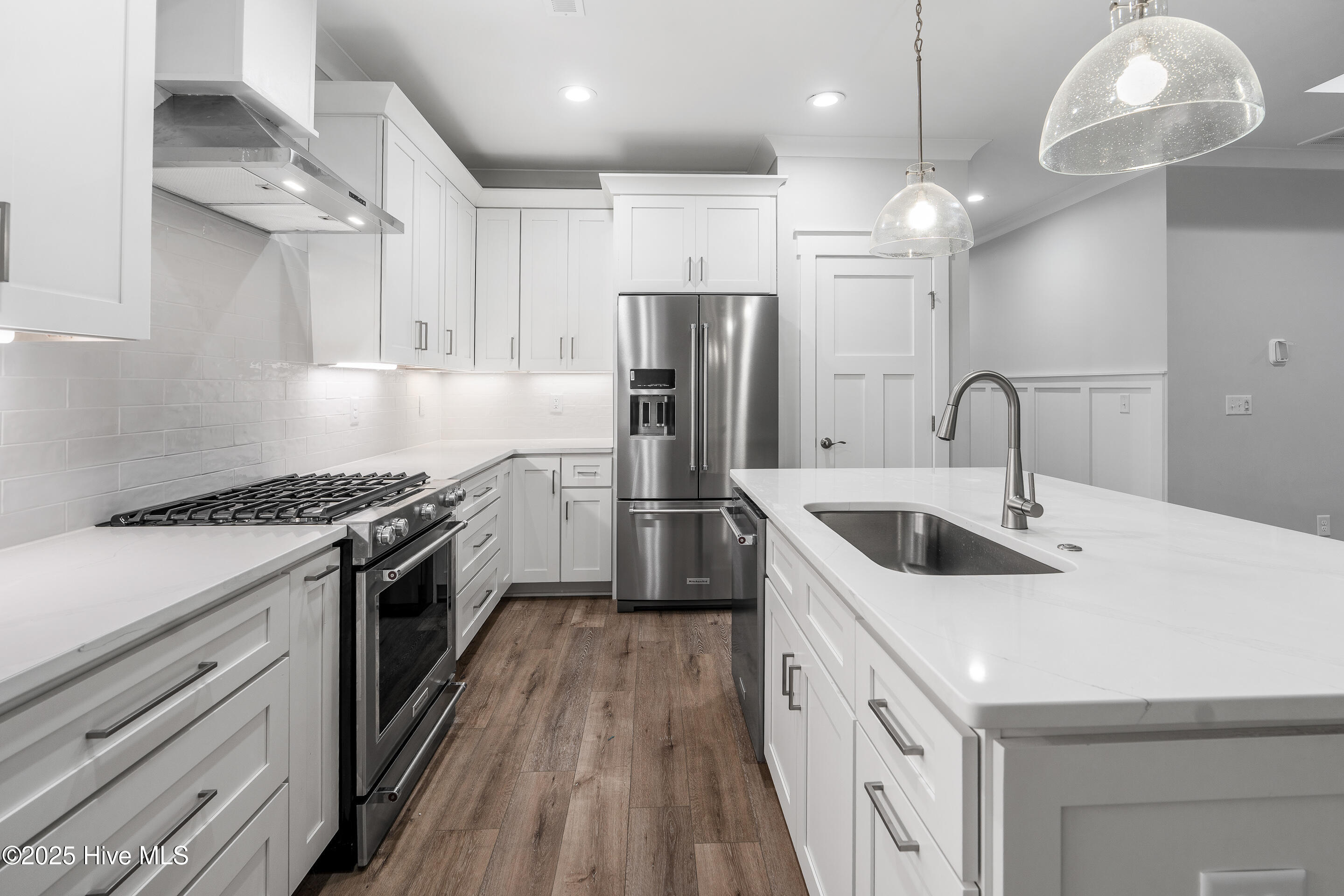 100515722 | Photo 24