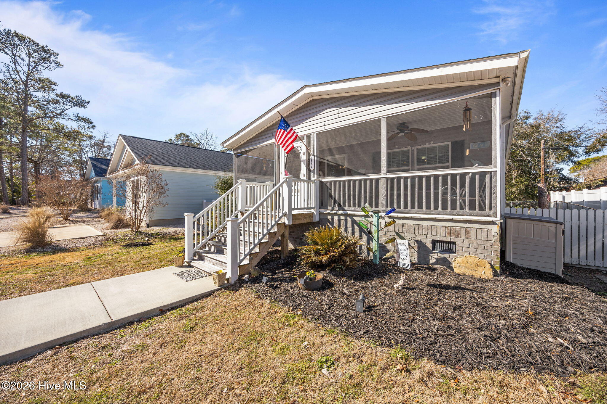 Homes for sale in Oak Island, NC | 217 Ne 75Th St, Oak Island, NC 28465 | MLS# 100554450