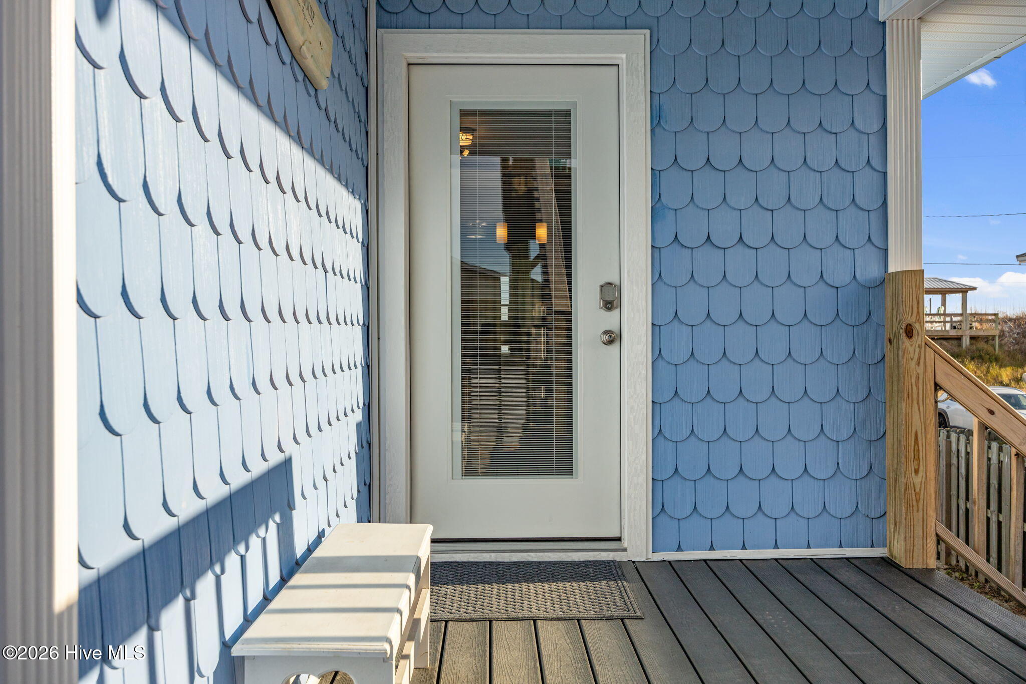 100550380 | Photo 26