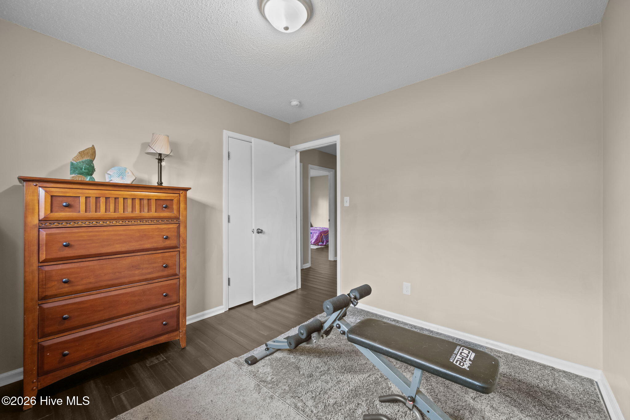 100548393 | Photo 30