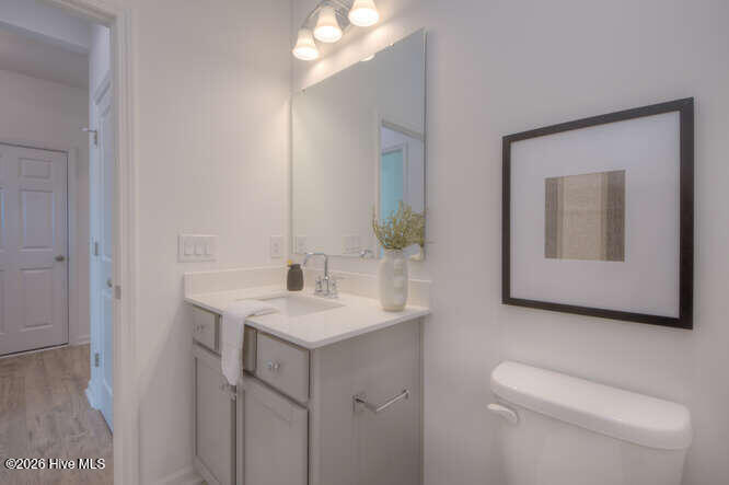 100549572 | Photo 23