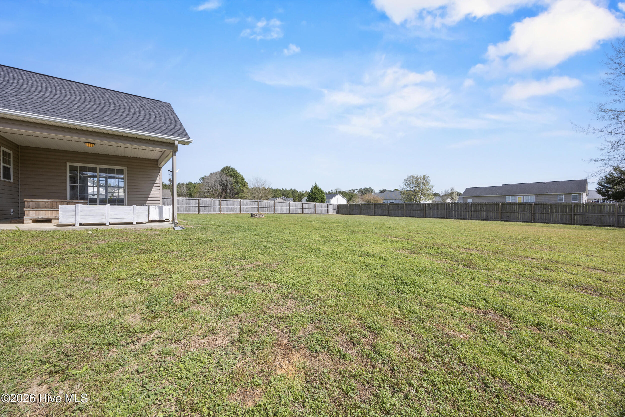 100564039 | Photo 38