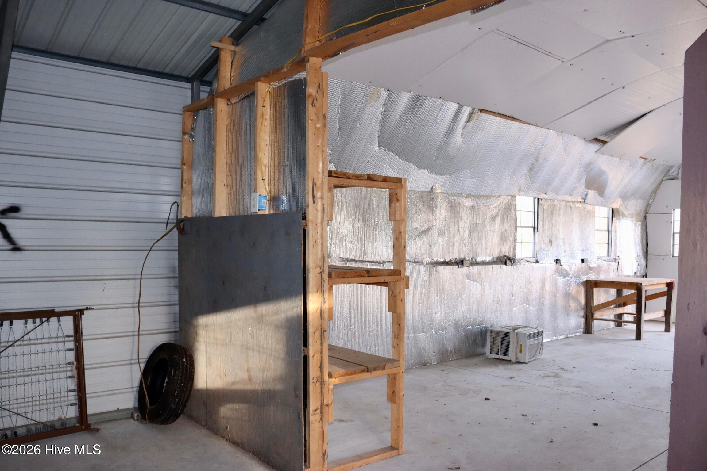 100547933 | Photo 16