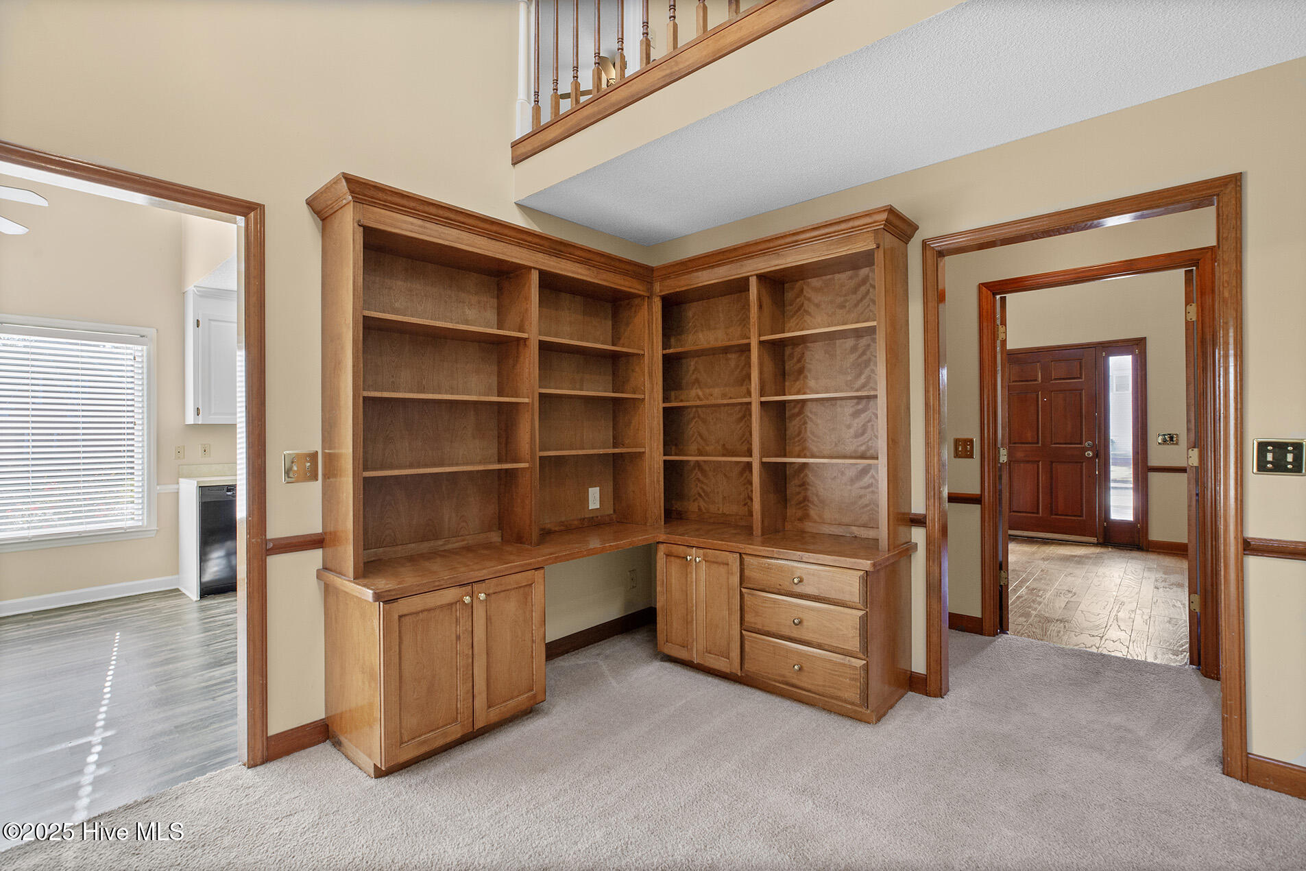 100541648 | Photo 18