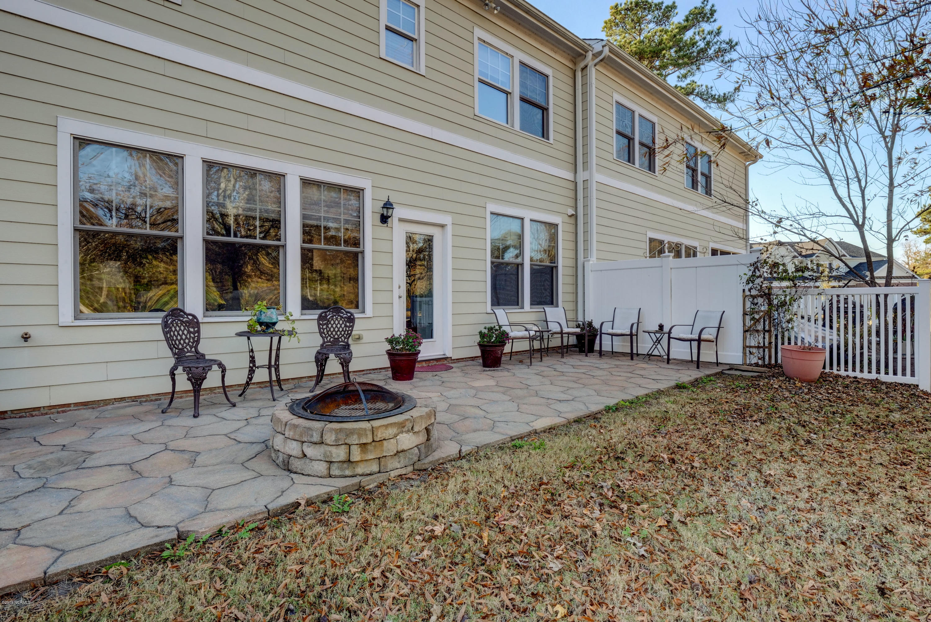 100551569 | Photo 30