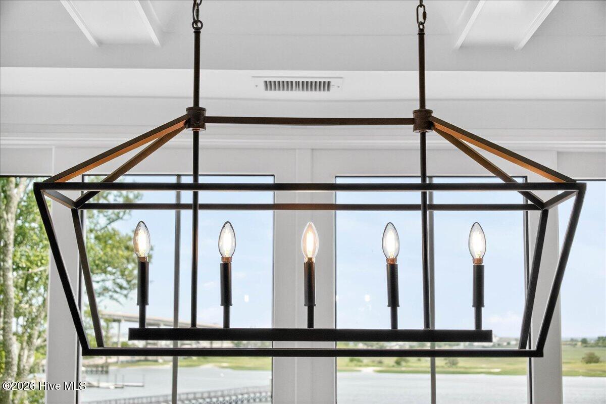 100562322 | Photo 57