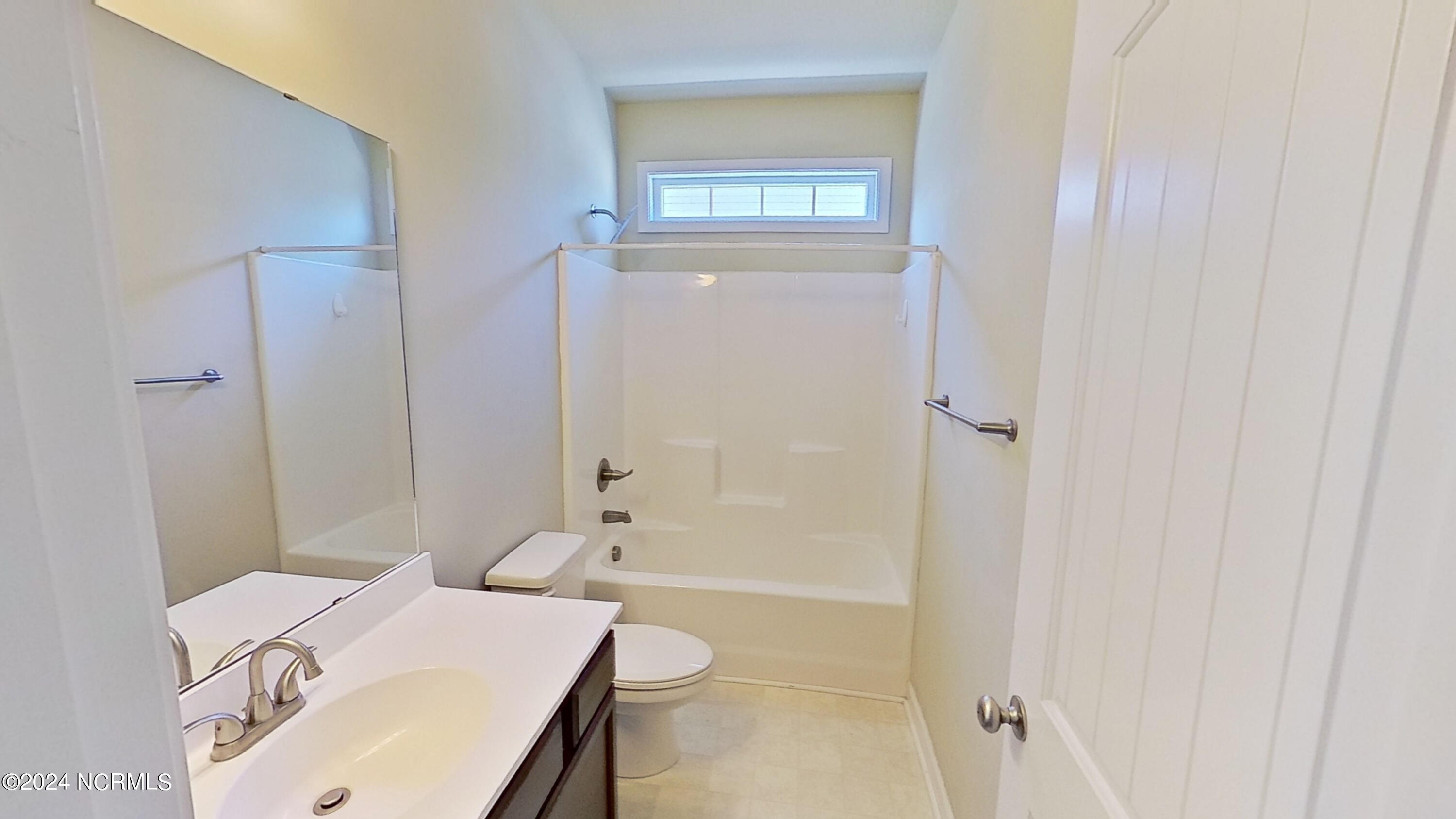 100524668 | Photo 21