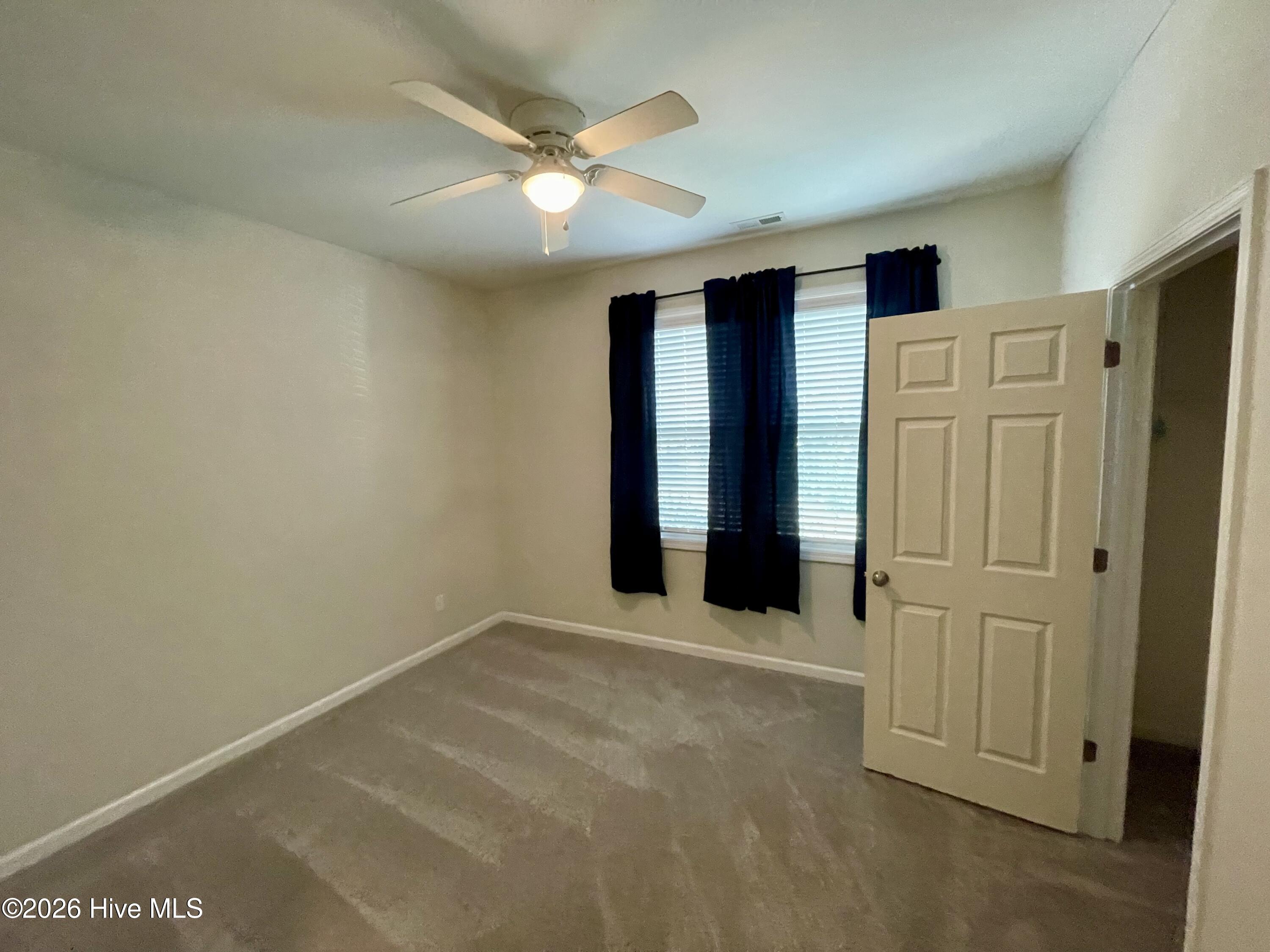 100560994 | Photo 15