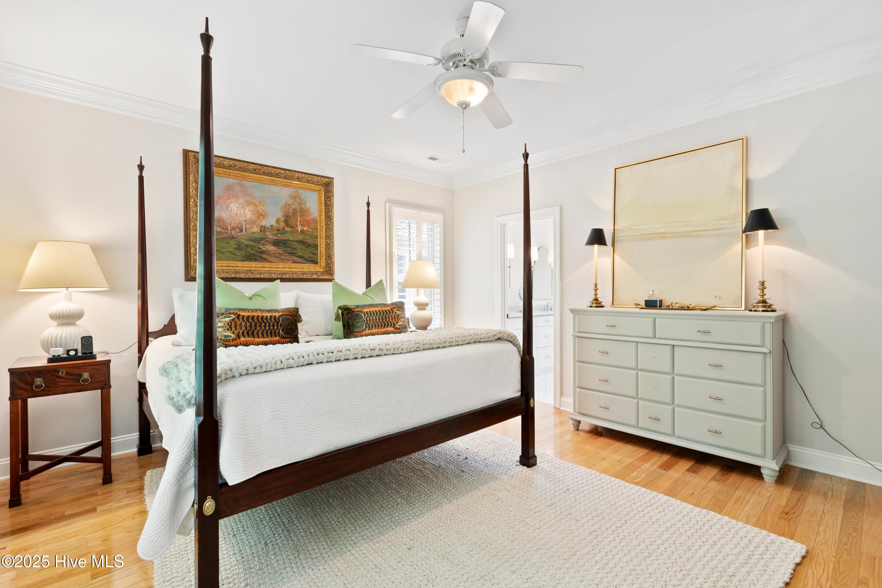 100520389 | Photo 40