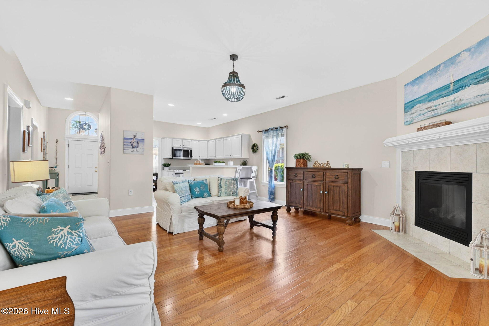 100566097 | Photo 16