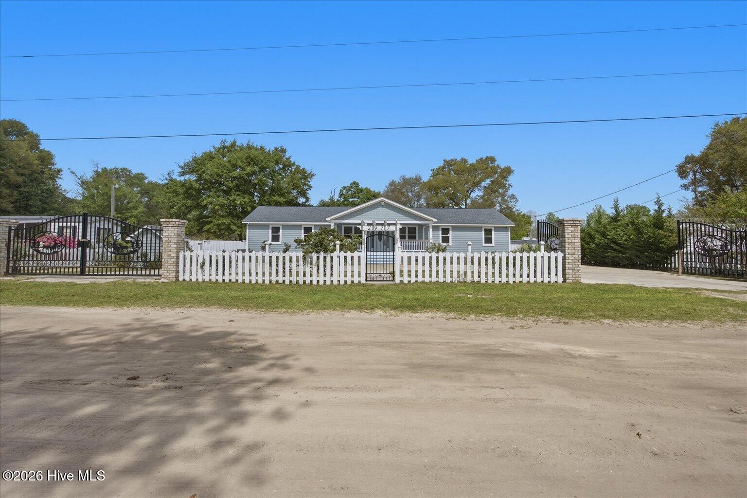 100565054 | Photo 23