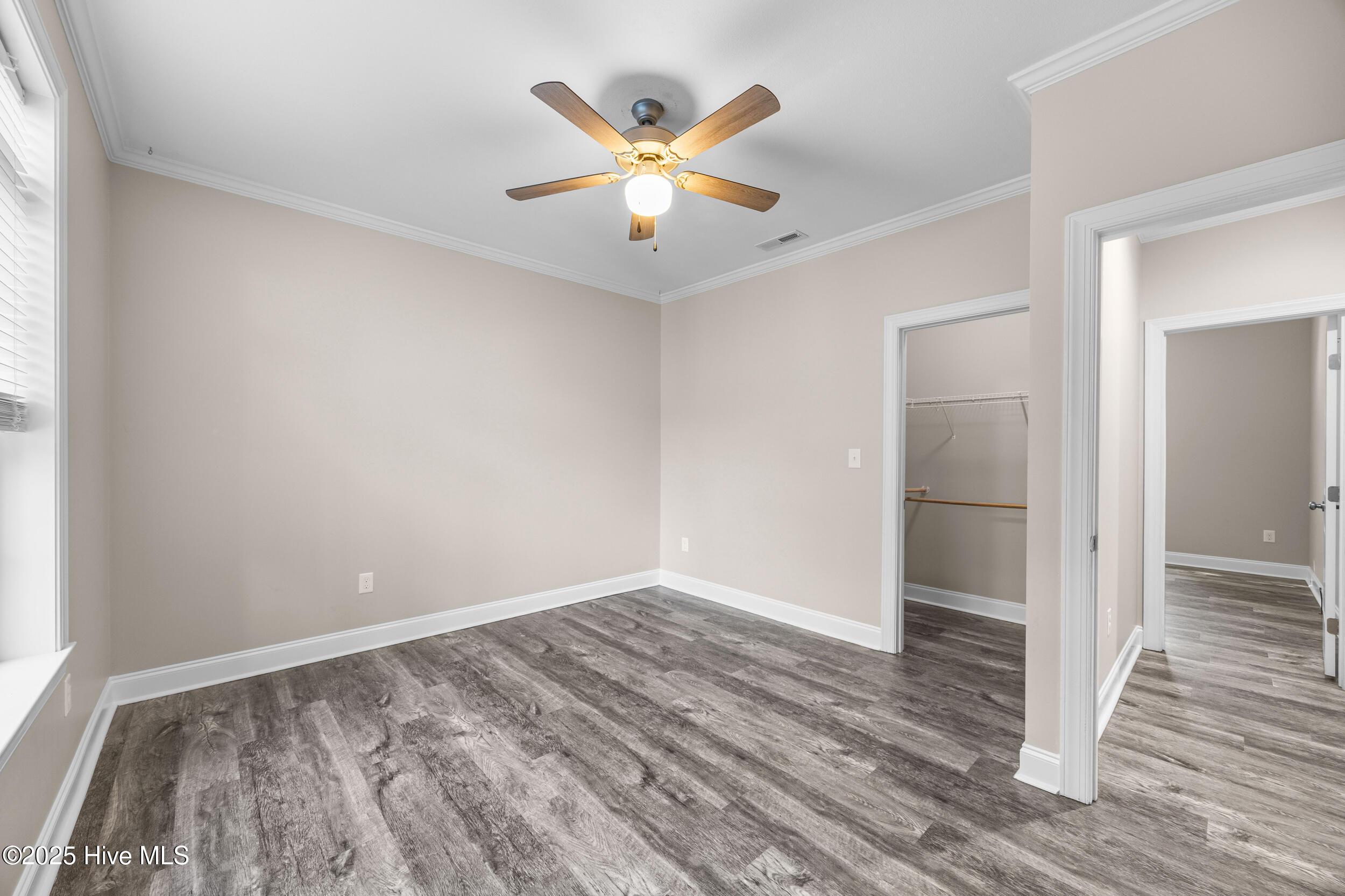 100528146 | Photo 27