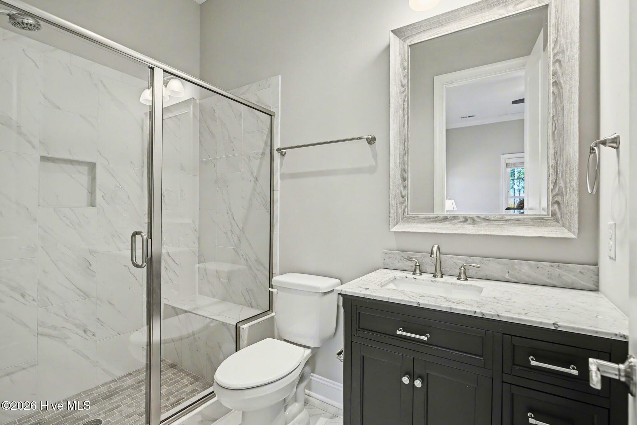 100549590 | Photo 29