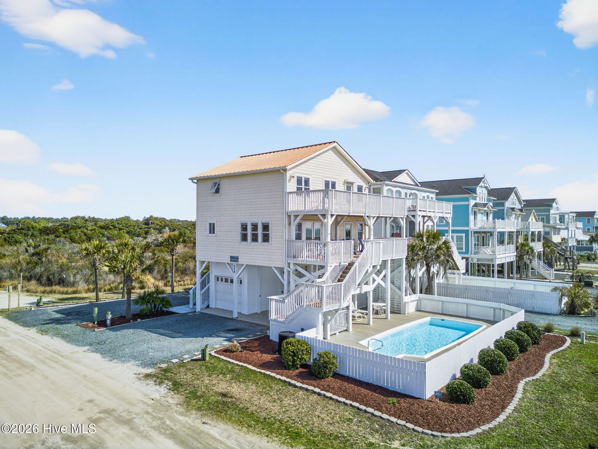 100558520 | Photo 66