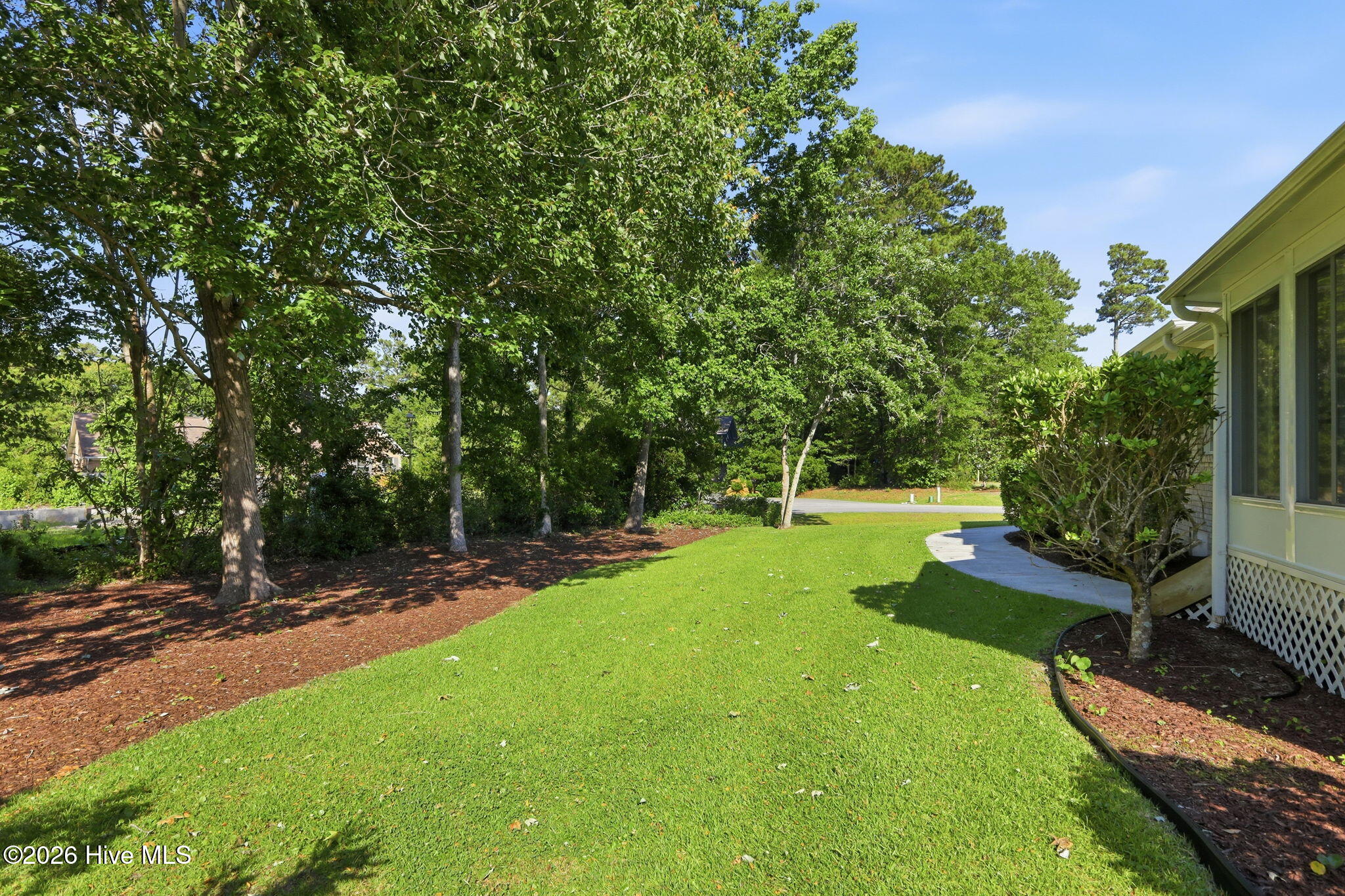 411 Oakmont 