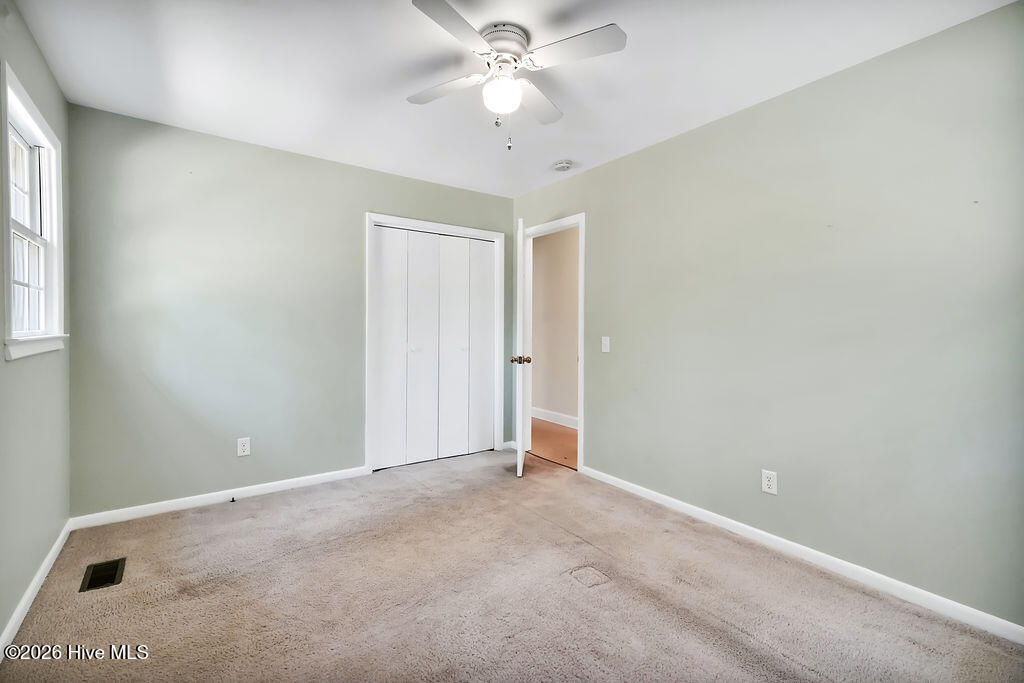 100562236 | Photo 22