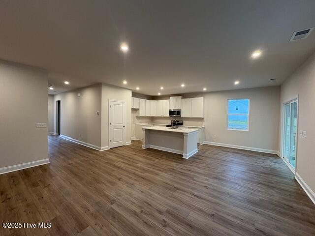 100563318 | Photo 12