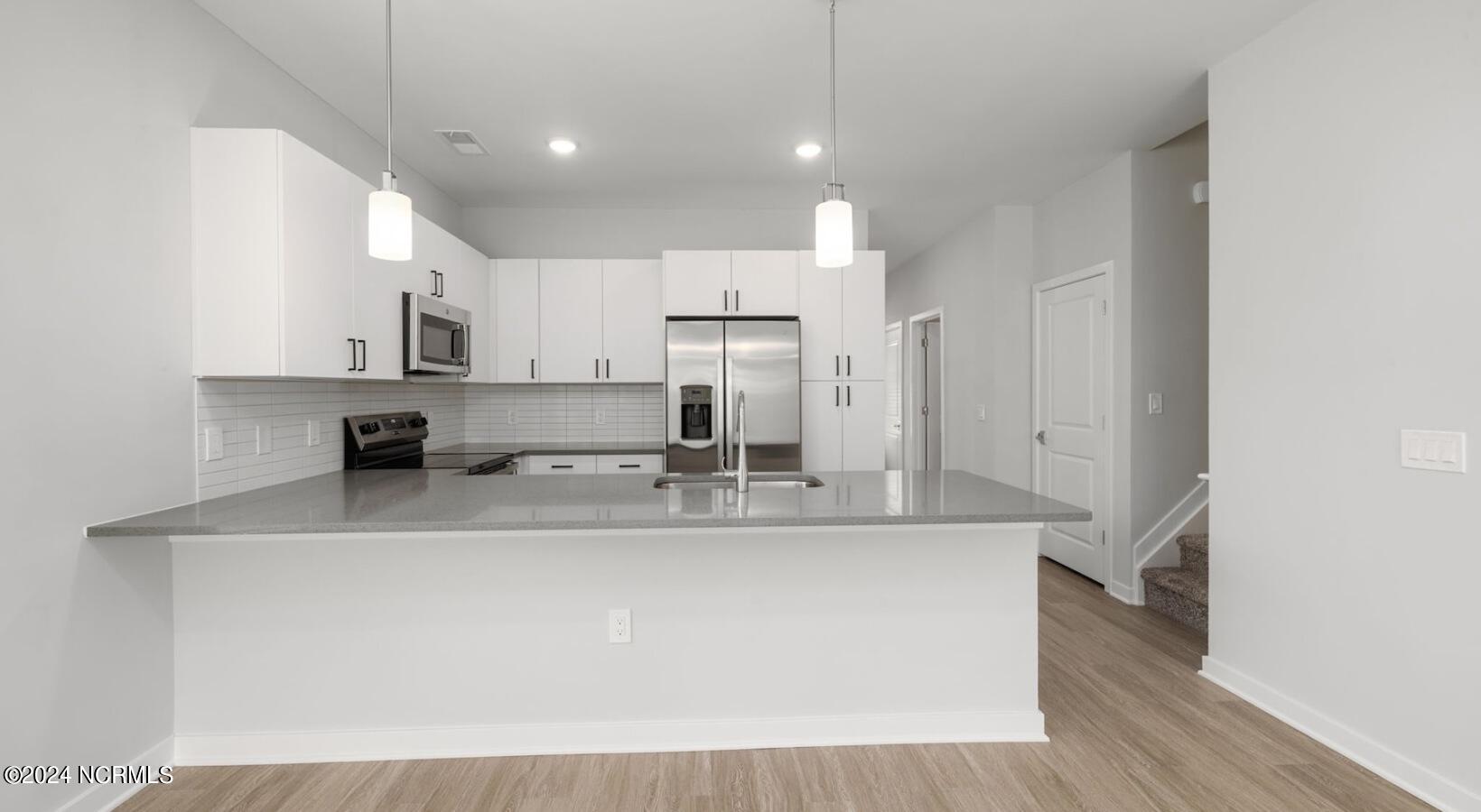 100543623 | Photo 17